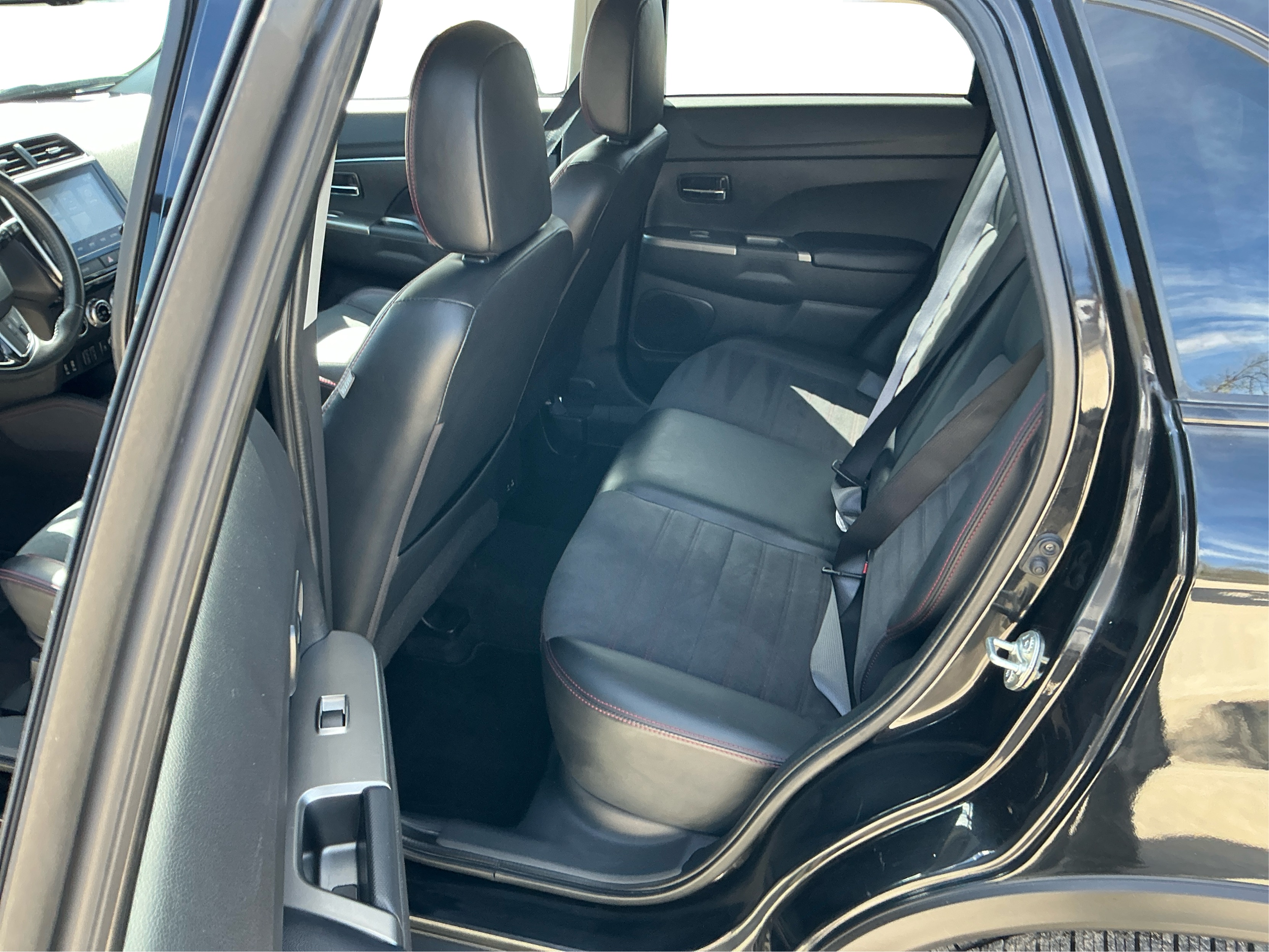 Neighborhood Autos, LLC - Used vehicle - SUV MITSUBISHI OUTLANDER SPORT 2024