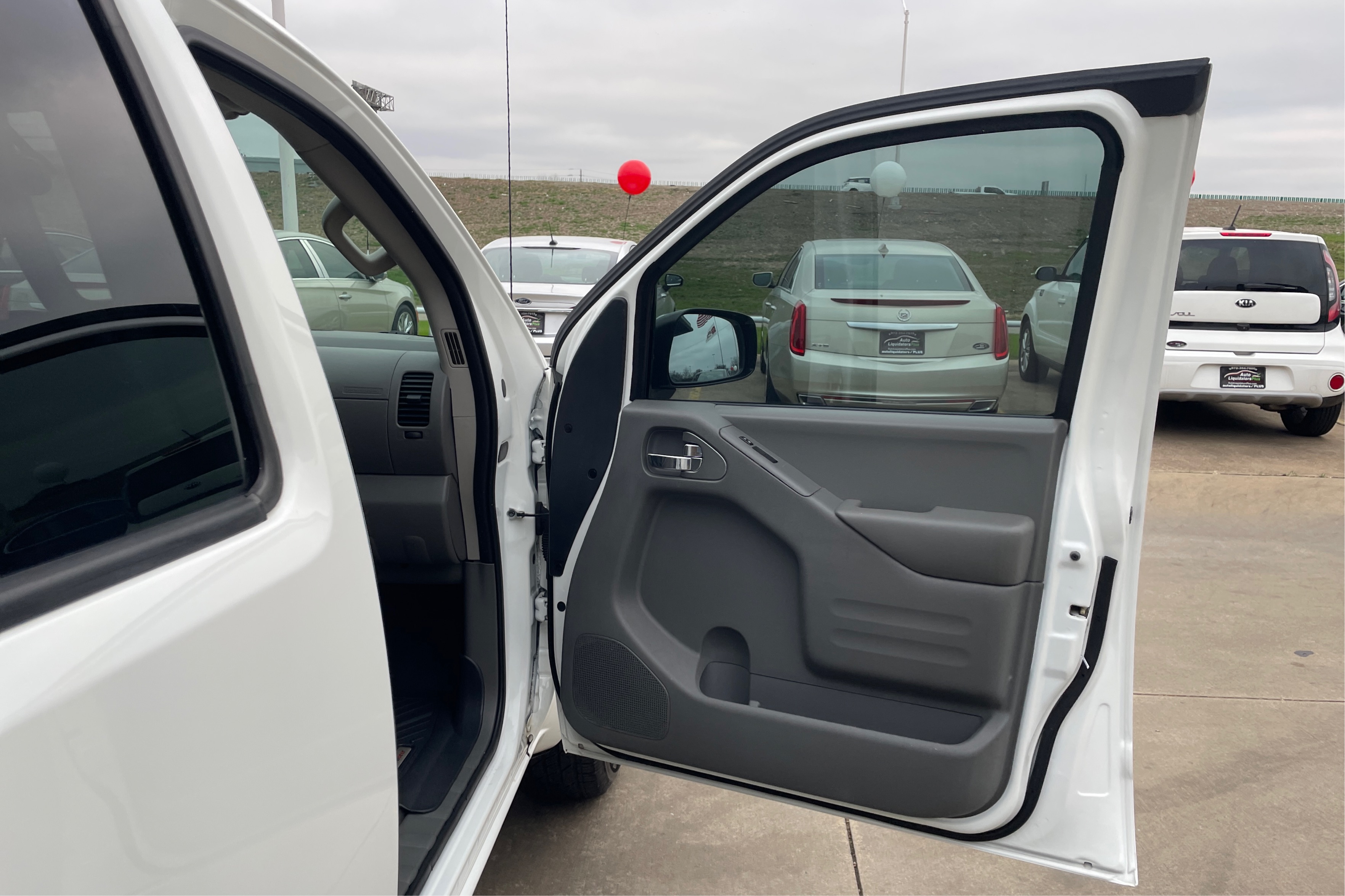 2019 Nissan Frontier SV - Photo 23