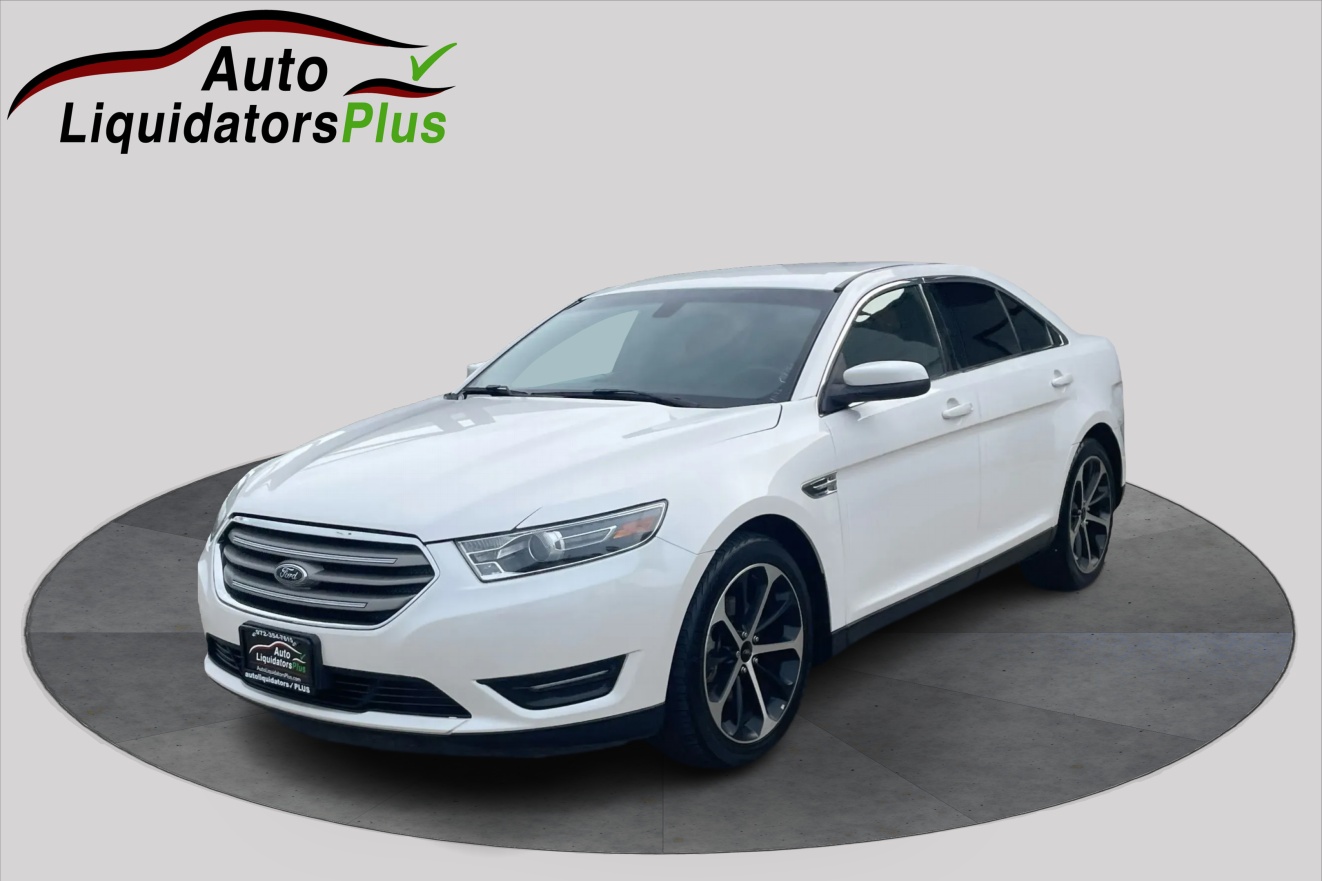 2016 Ford Taurus SEL's photo