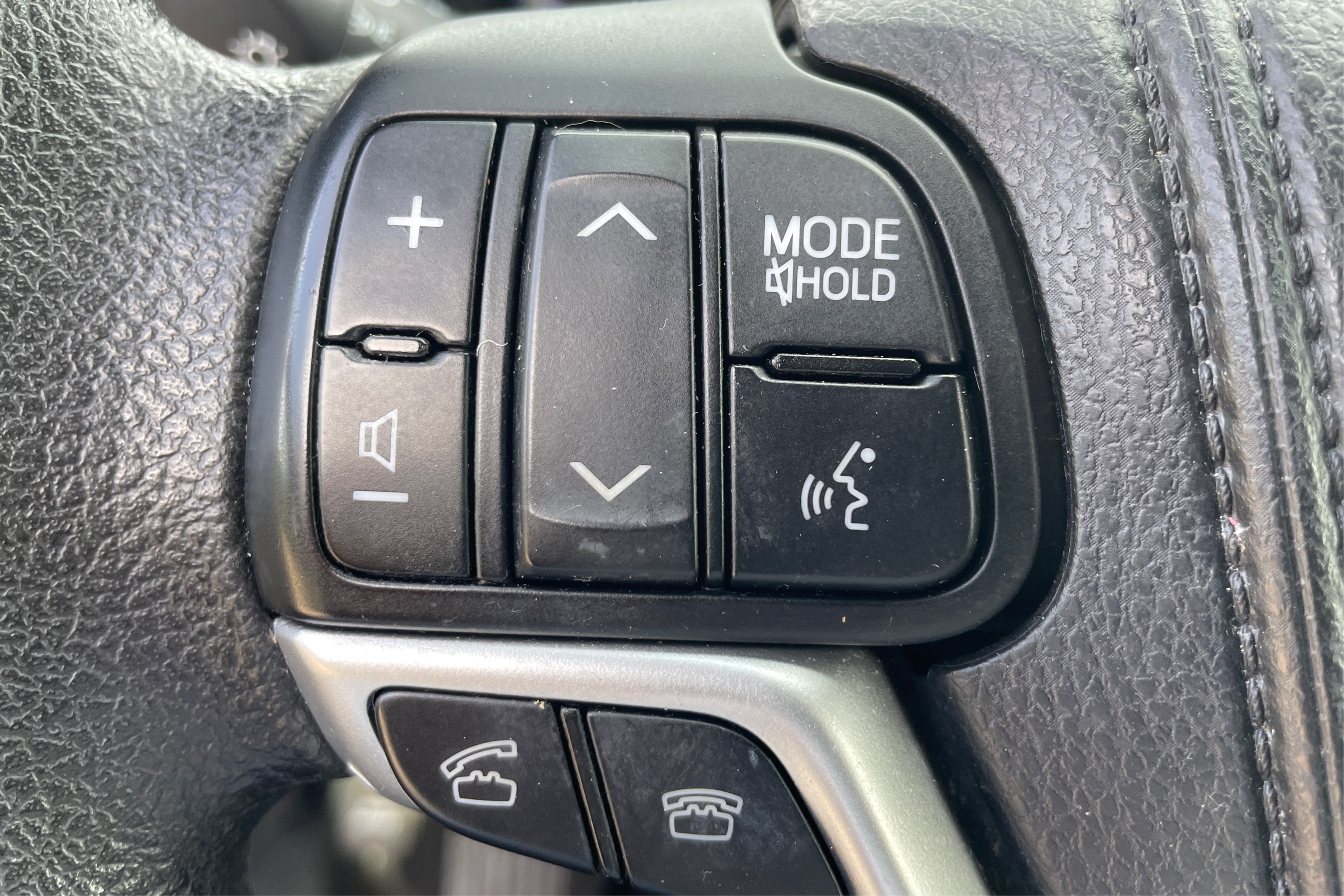 2015 Toyota Highlander LE - Photo 25