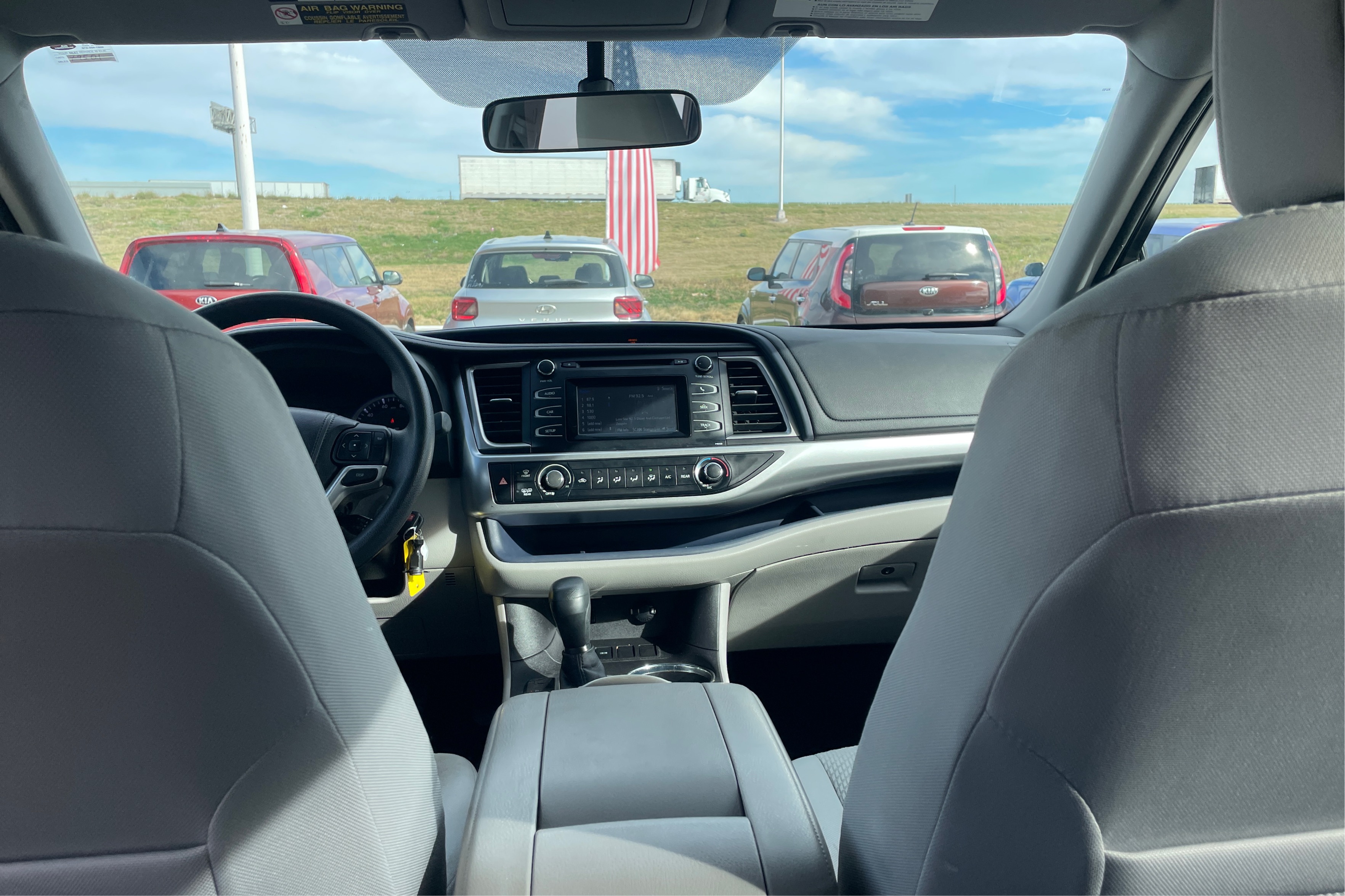 2015 Toyota Highlander LE - Photo 22