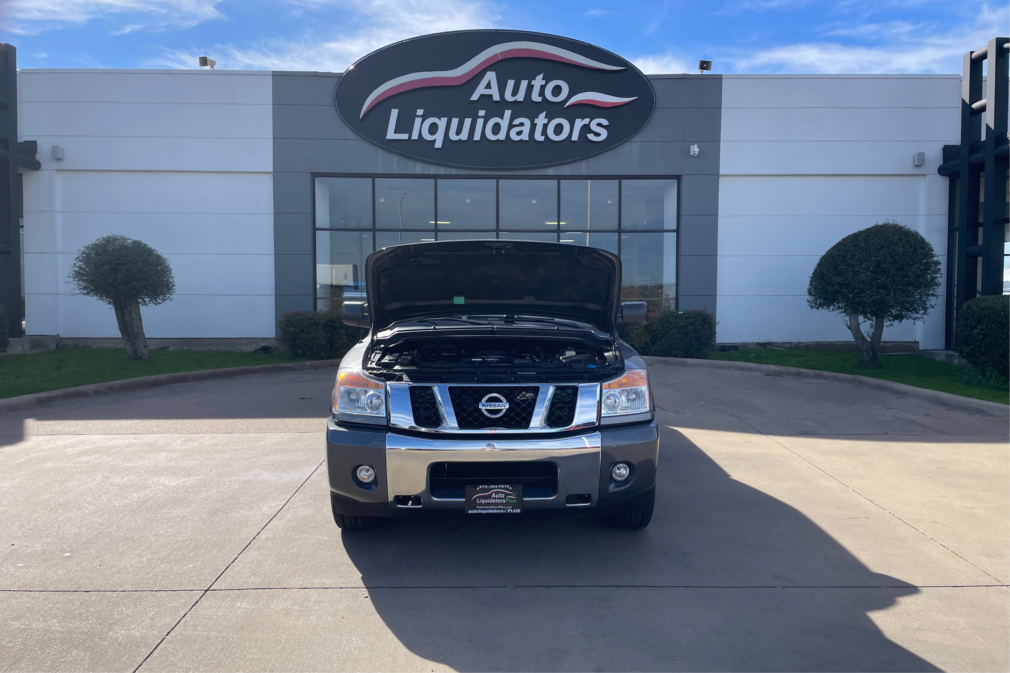 2015 Nissan Titan SV - Photo 11