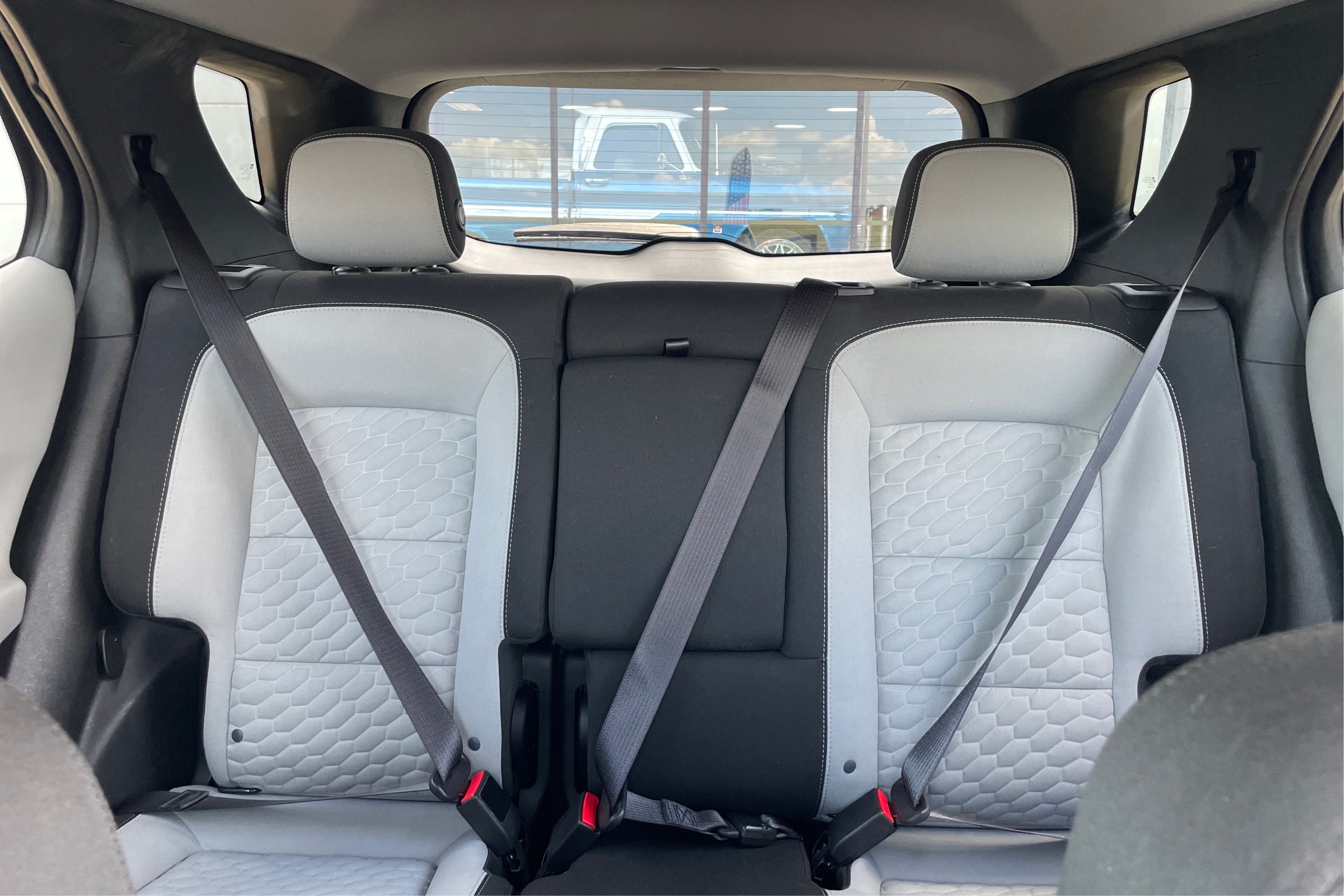 2020 Chevrolet Equinox LS - Photo 14