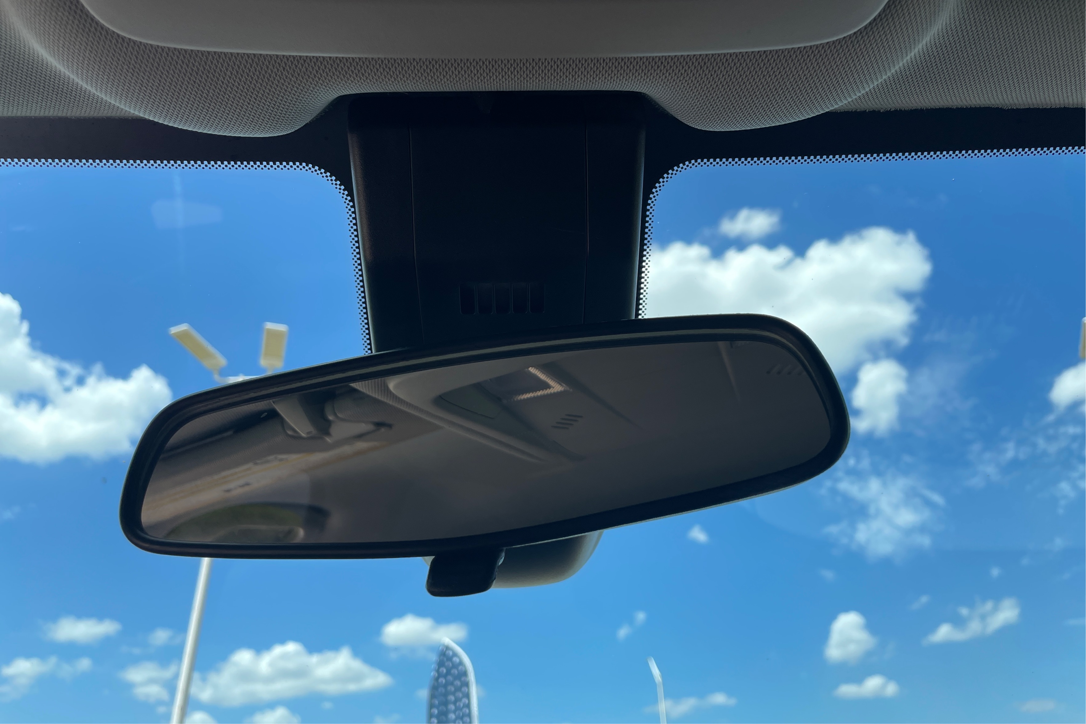 2020 Chevrolet Equinox LS - Photo 16