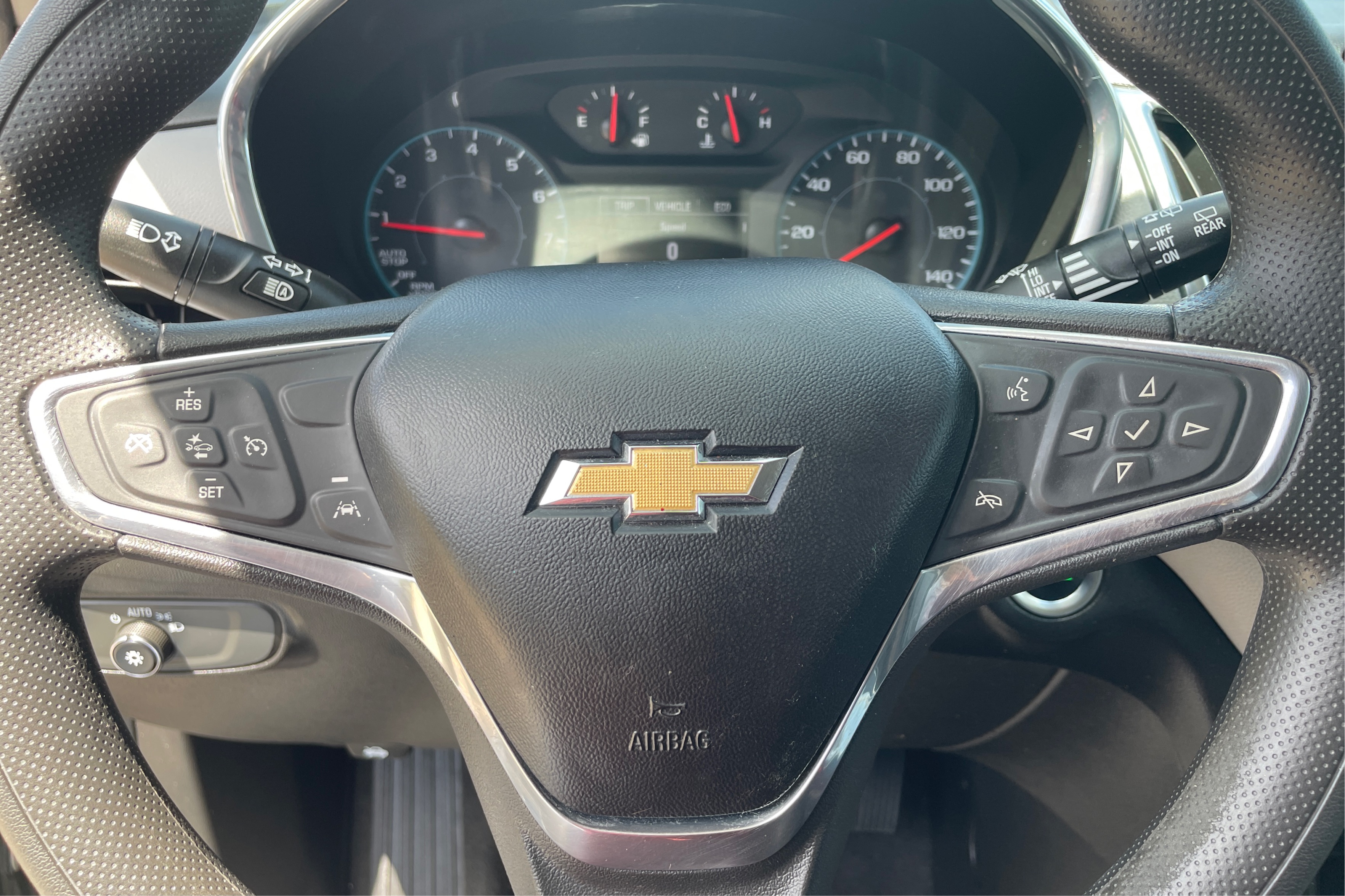2020 Chevrolet Equinox LS - Photo 18
