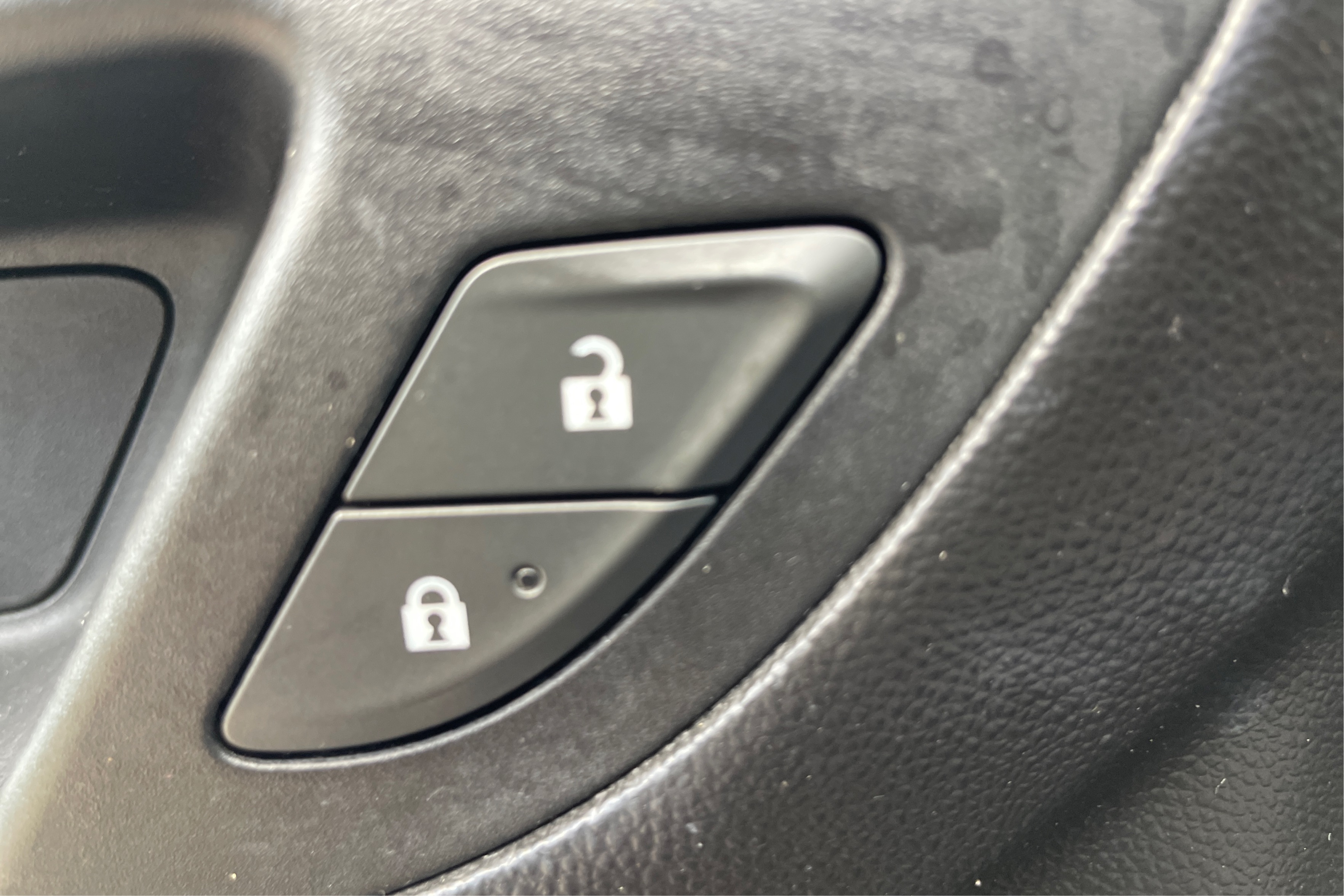 2020 Chevrolet Equinox LS - Photo 28