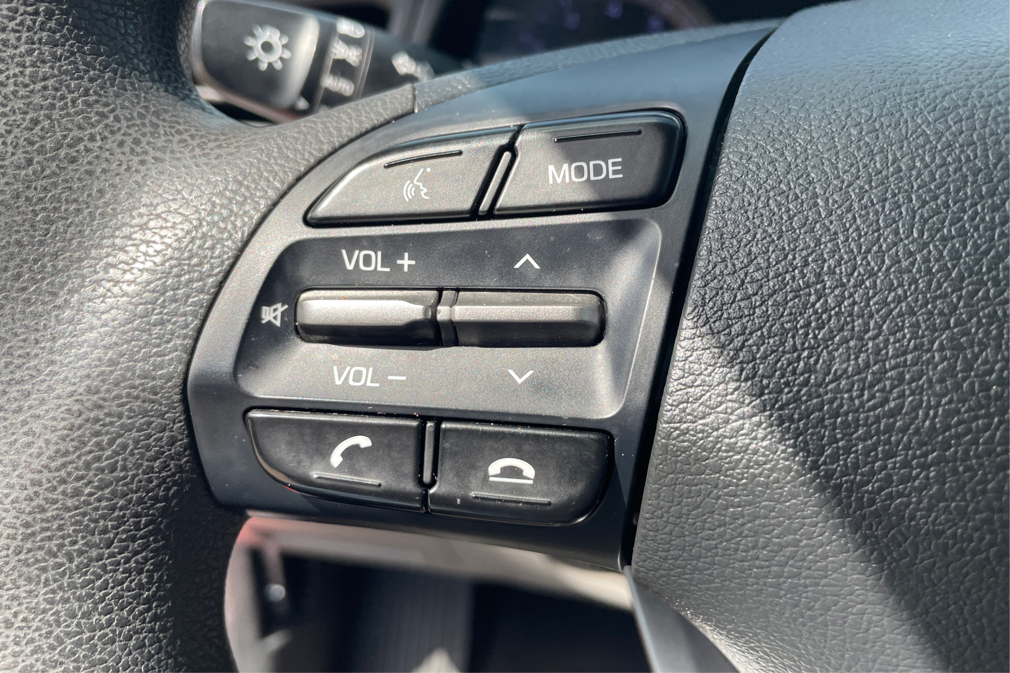 2020 Hyundai Elantra SEL - Photo 25