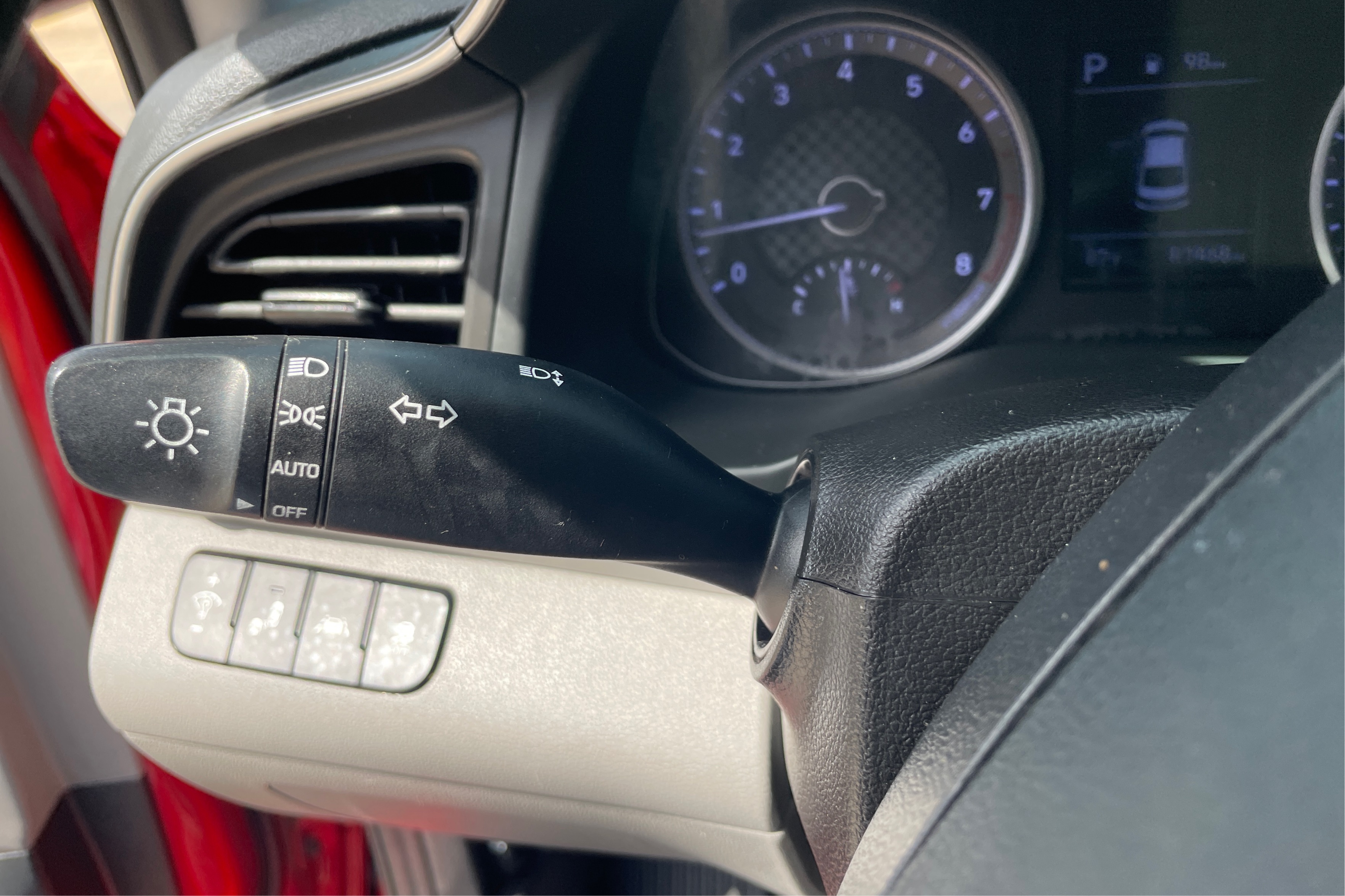 2020 Hyundai Elantra SEL - Photo 19