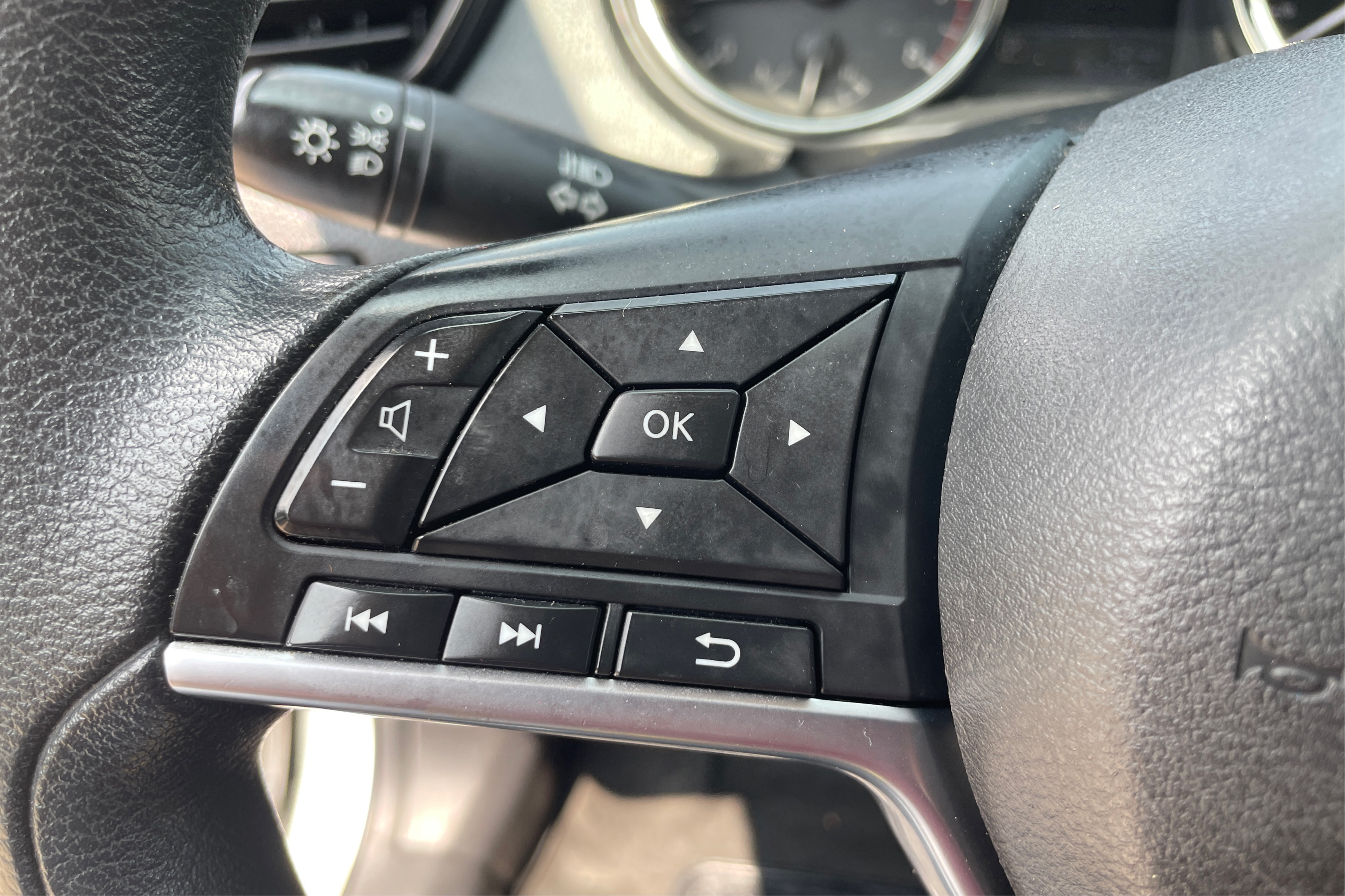 2018 Nissan Rogue Sport S - Photo 25