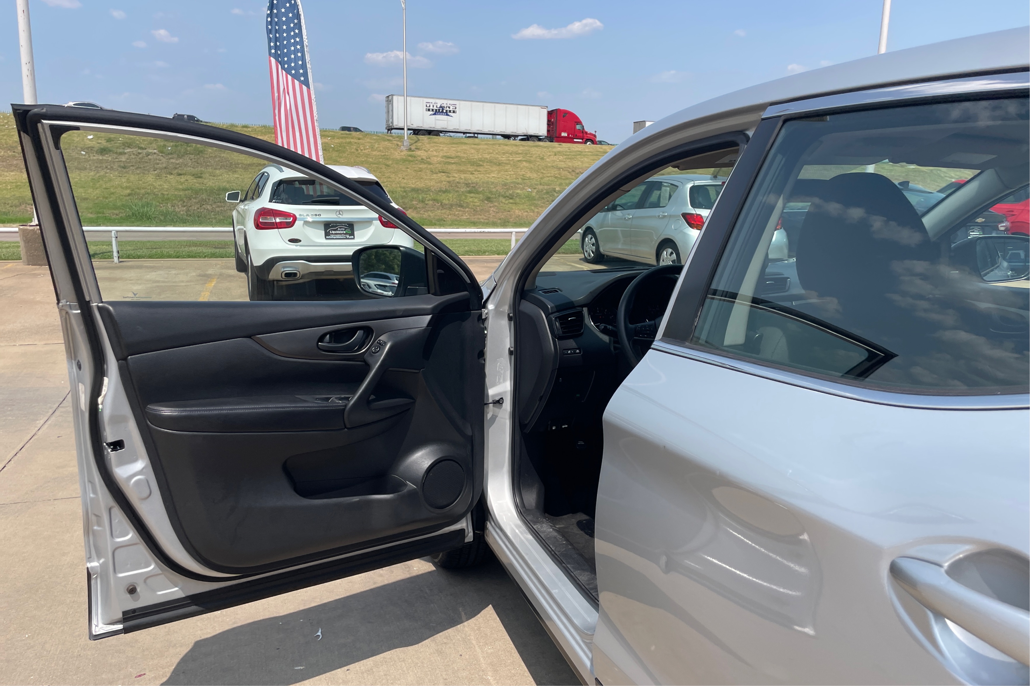 2018 Nissan Rogue Sport S - Photo 21