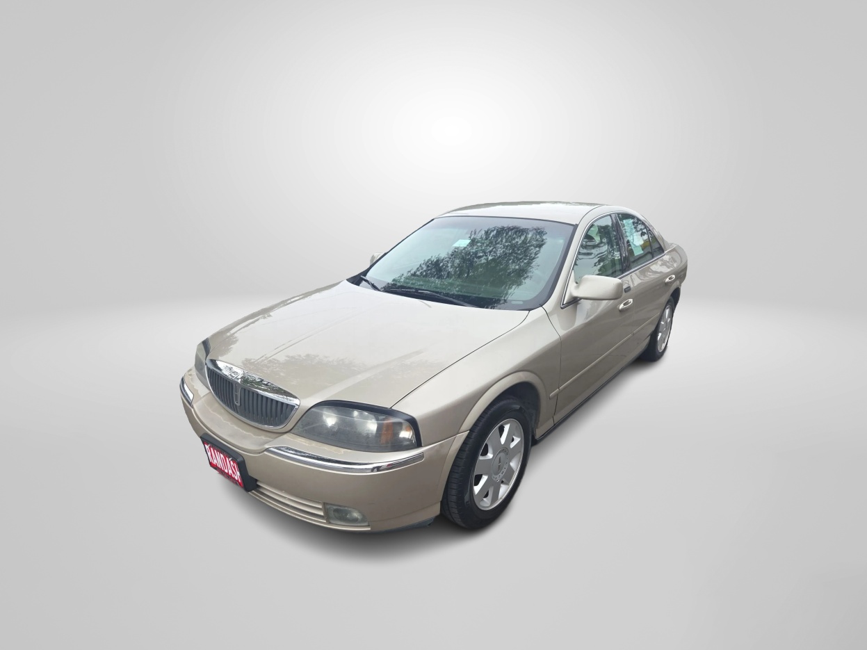 2005 Lincoln LS's photo