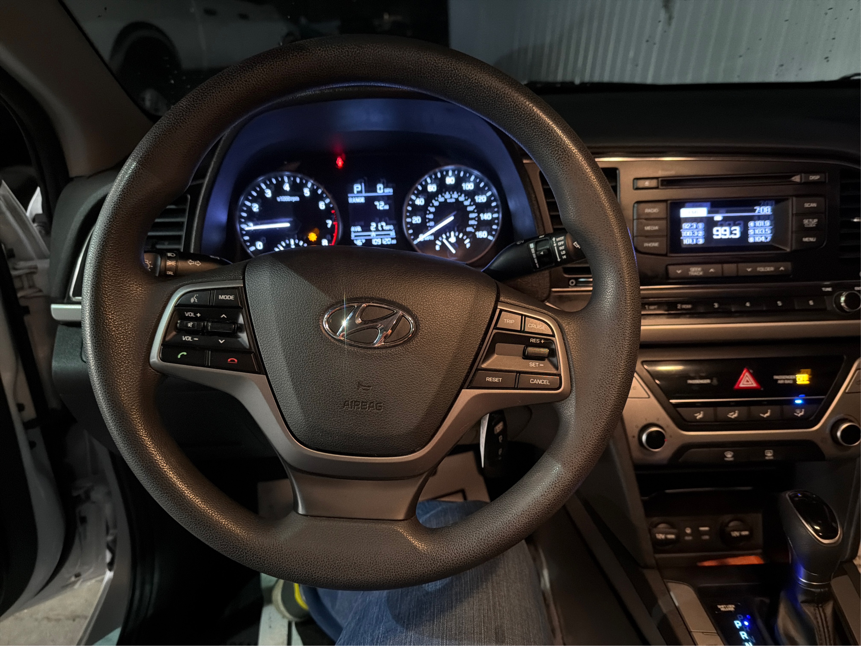 2018 Hyundai Elantra SE - Photo 17