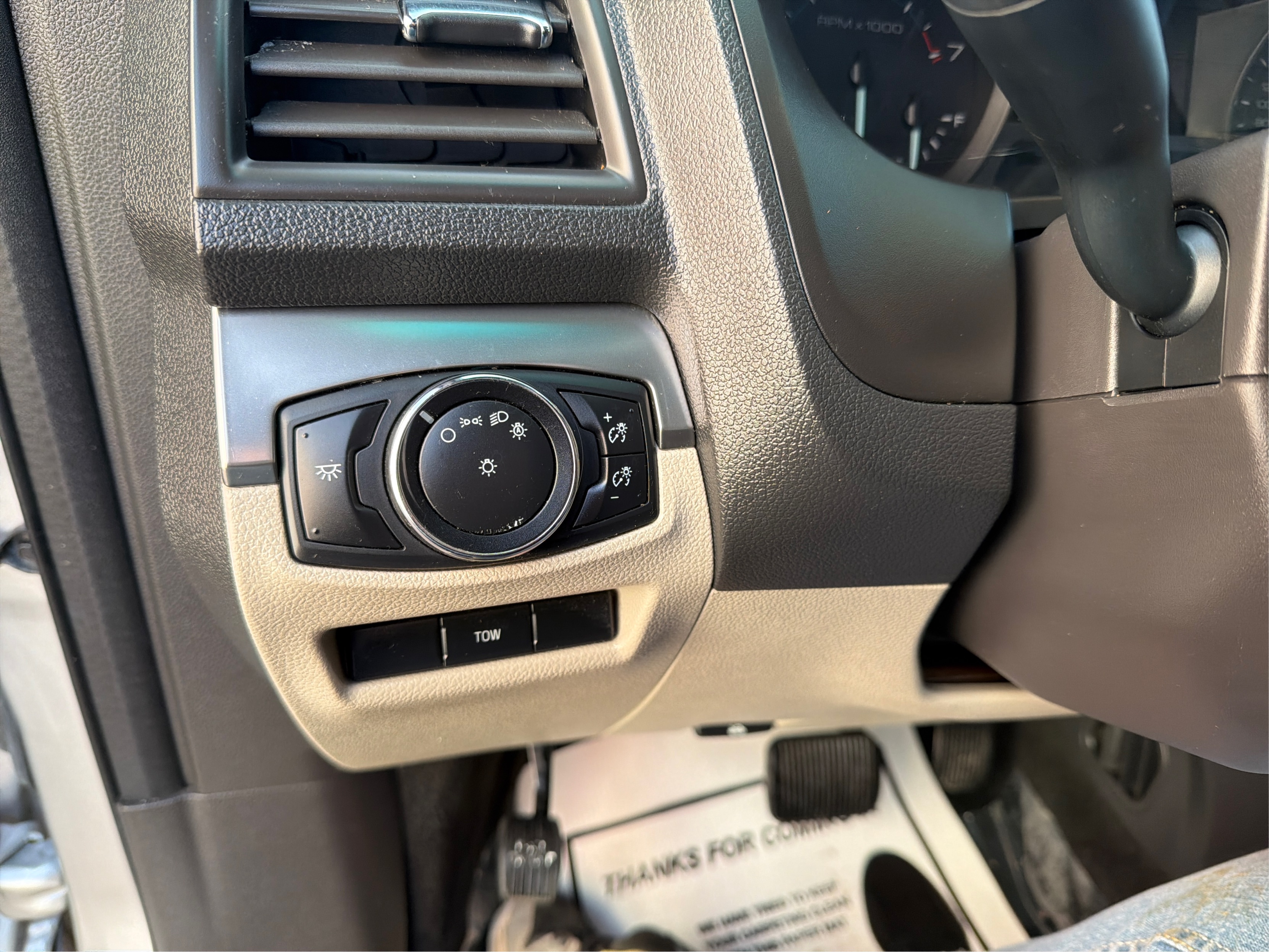 2015 Ford Explorer Base - Photo 15