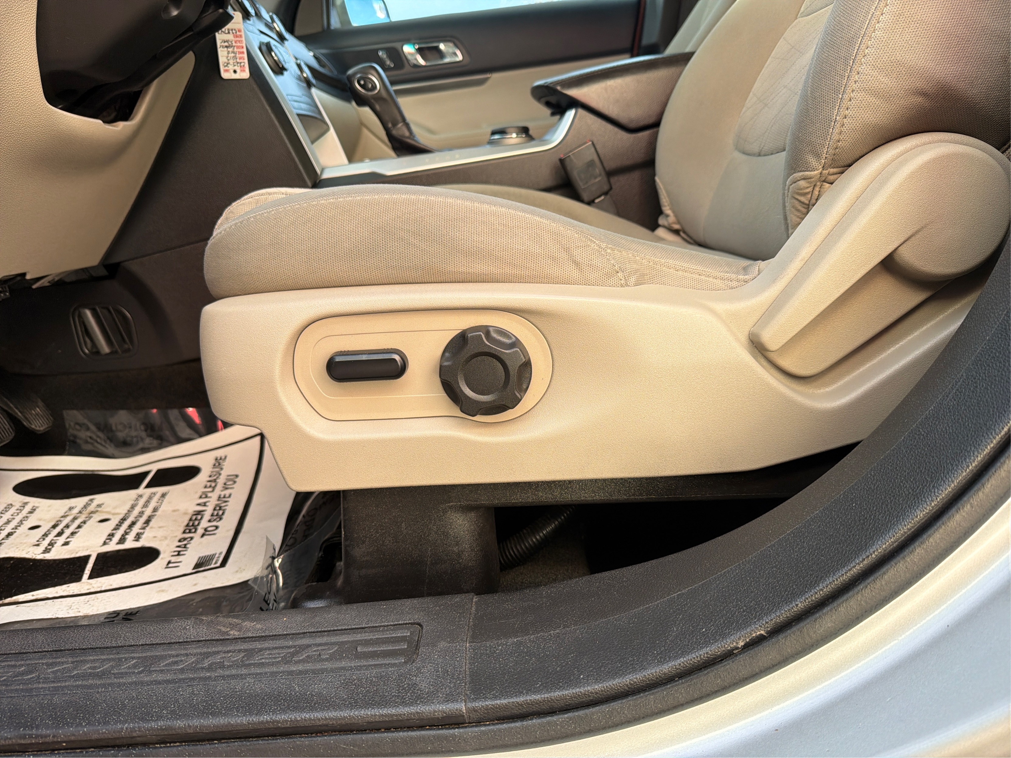 2015 Ford Explorer Base - Photo 16