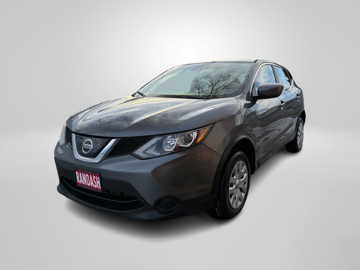 2018 Nissan Rogue Sport S's photo