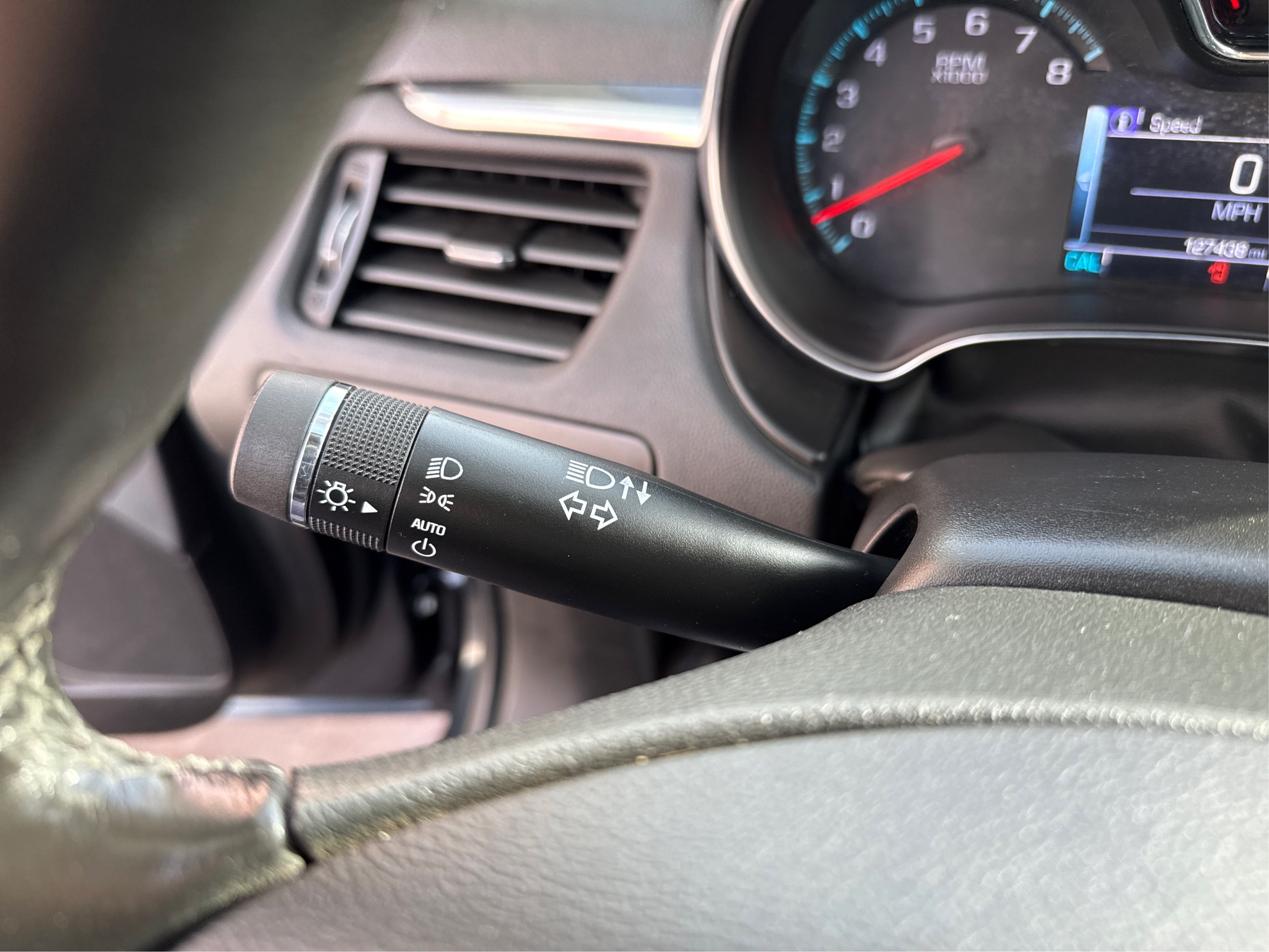 2018 Chevrolet Impala 1LT - Photo 18