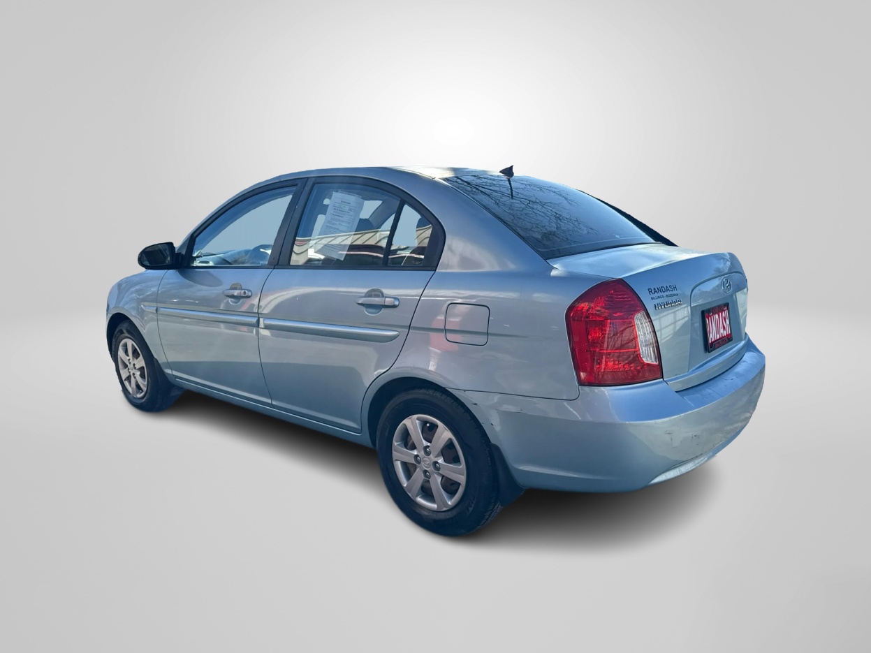 2009 Hyundai Accent GLS - Photo 7