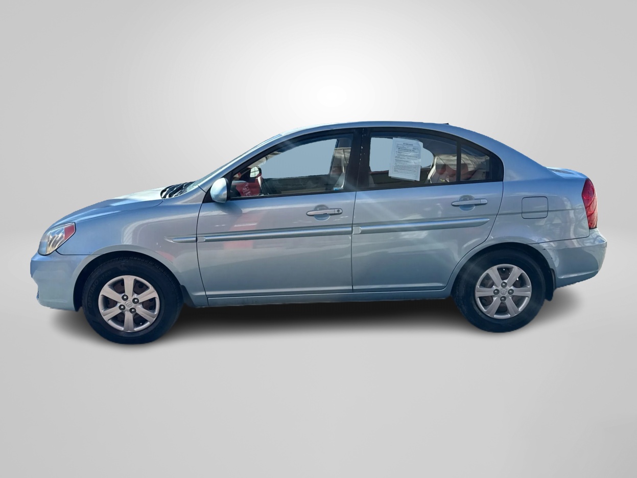 2009 Hyundai Accent GLS - Photo 8