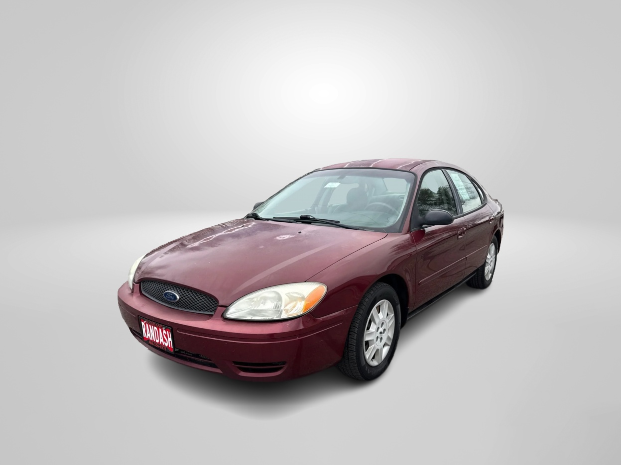 2006 Ford Taurus SE's photo