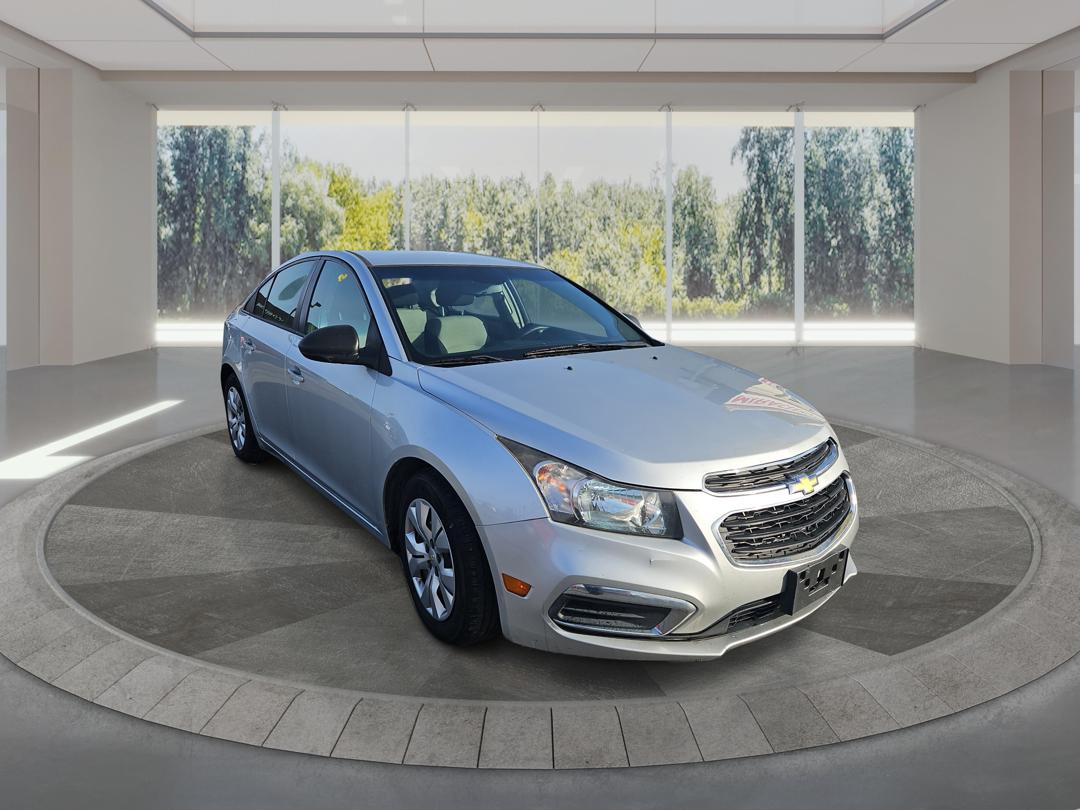 2015 Chevrolet Cruze LS Auto's photo