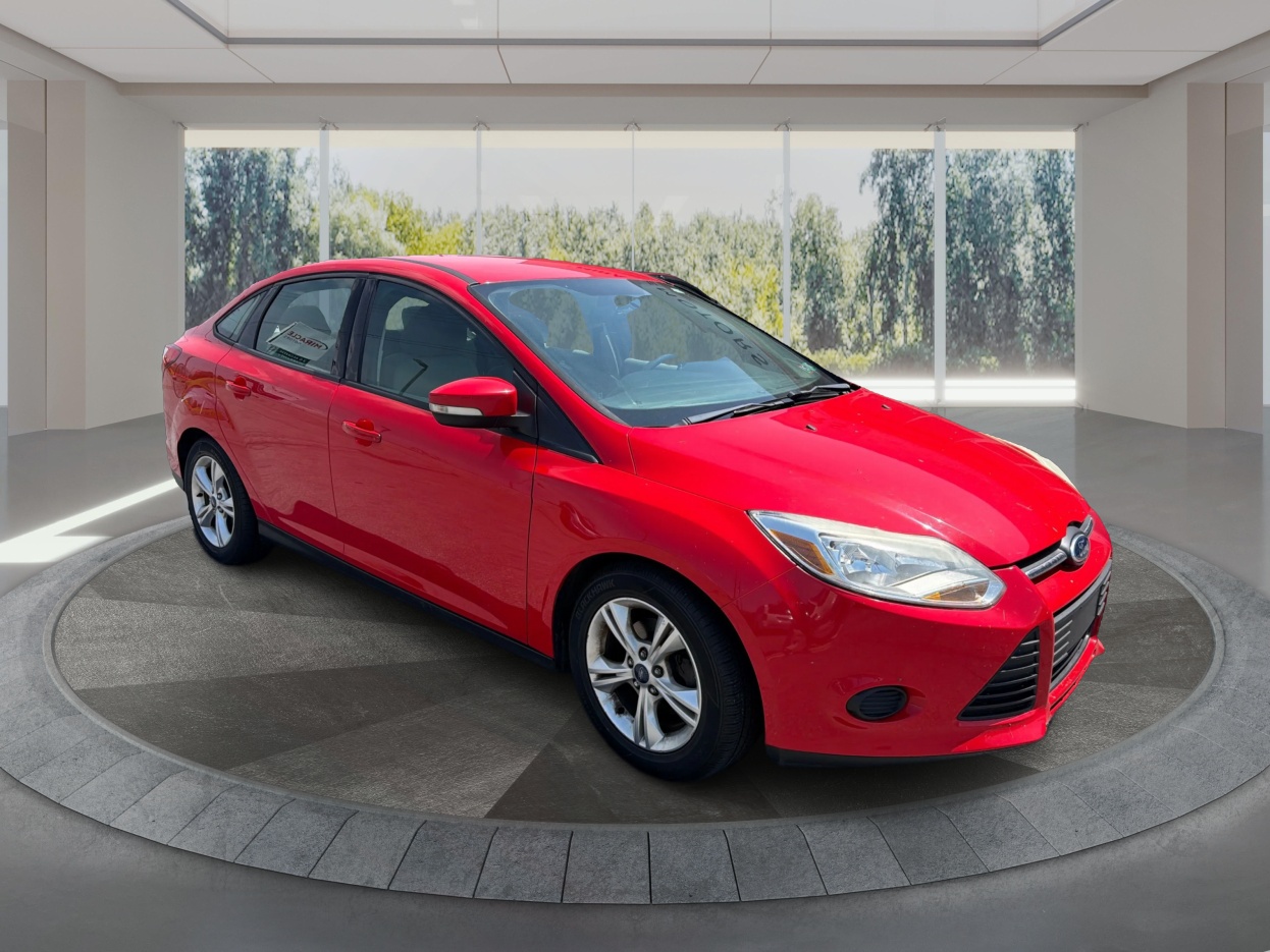 2013 Ford Focus Sedan SE's photo