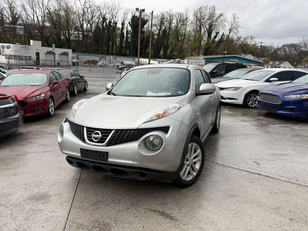  2011 Nissan Juke SV AWD   