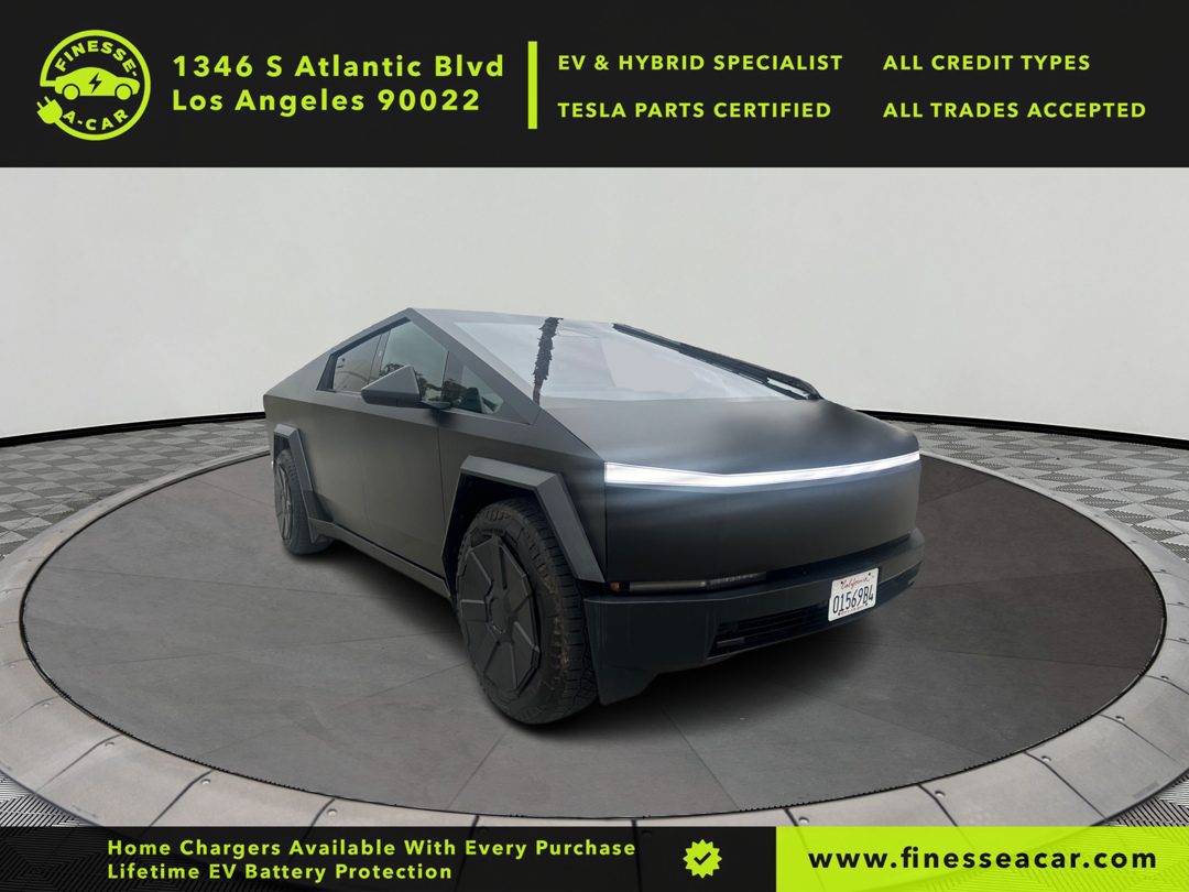 2024 Tesla Cybertruck All-Wheel Drive photo 3