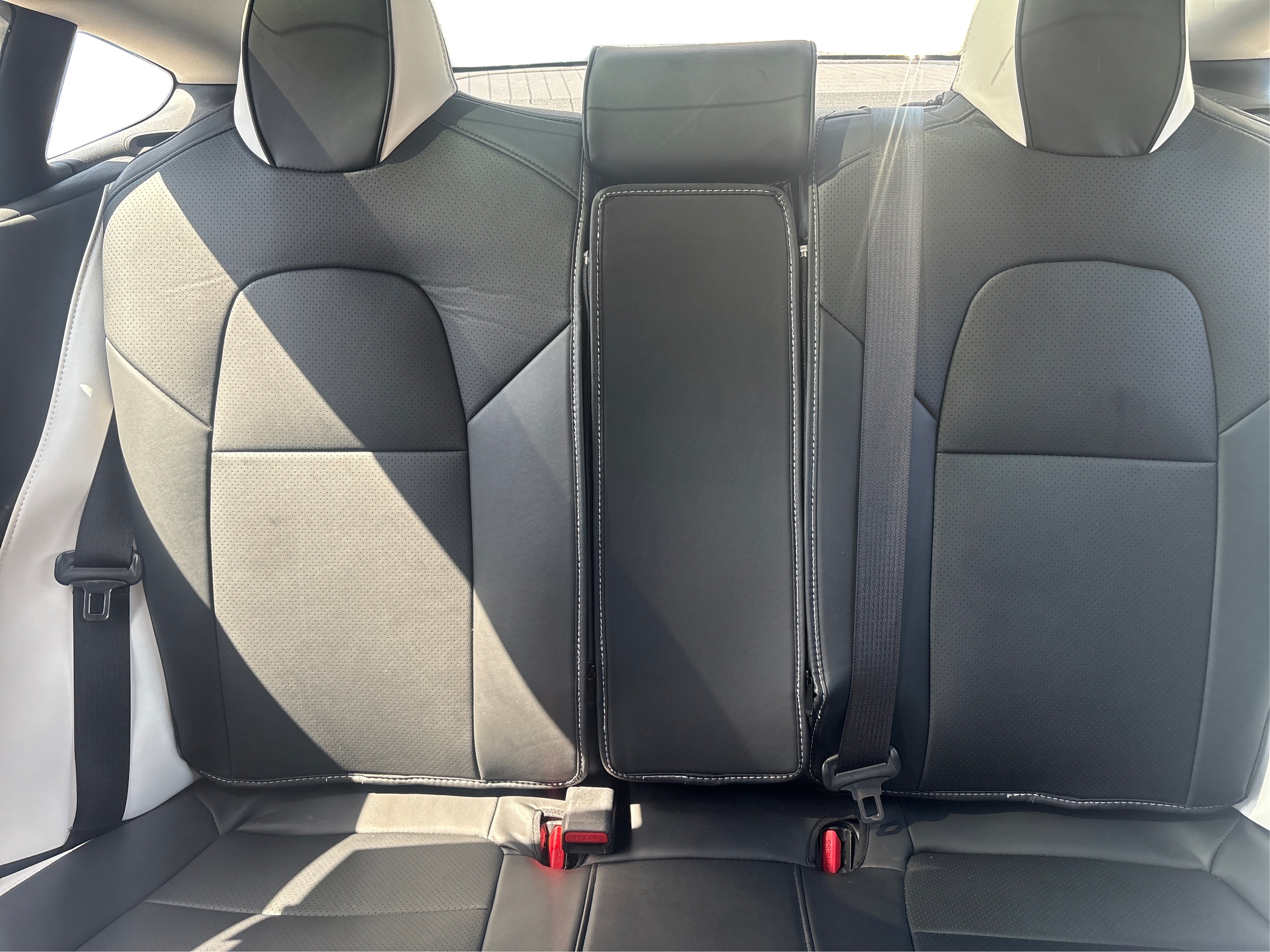 2023 Tesla Model 3 photo 16