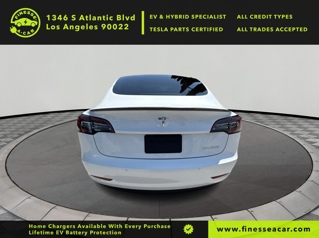 2022 Tesla Model 3 Long Range All-Wheel Drive photo 31