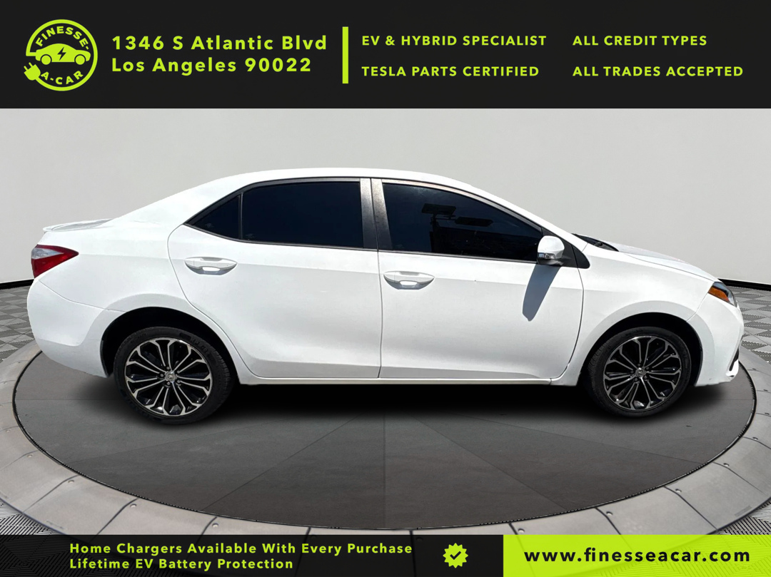 2015 Toyota Corolla Plus LE S Premium photo 4