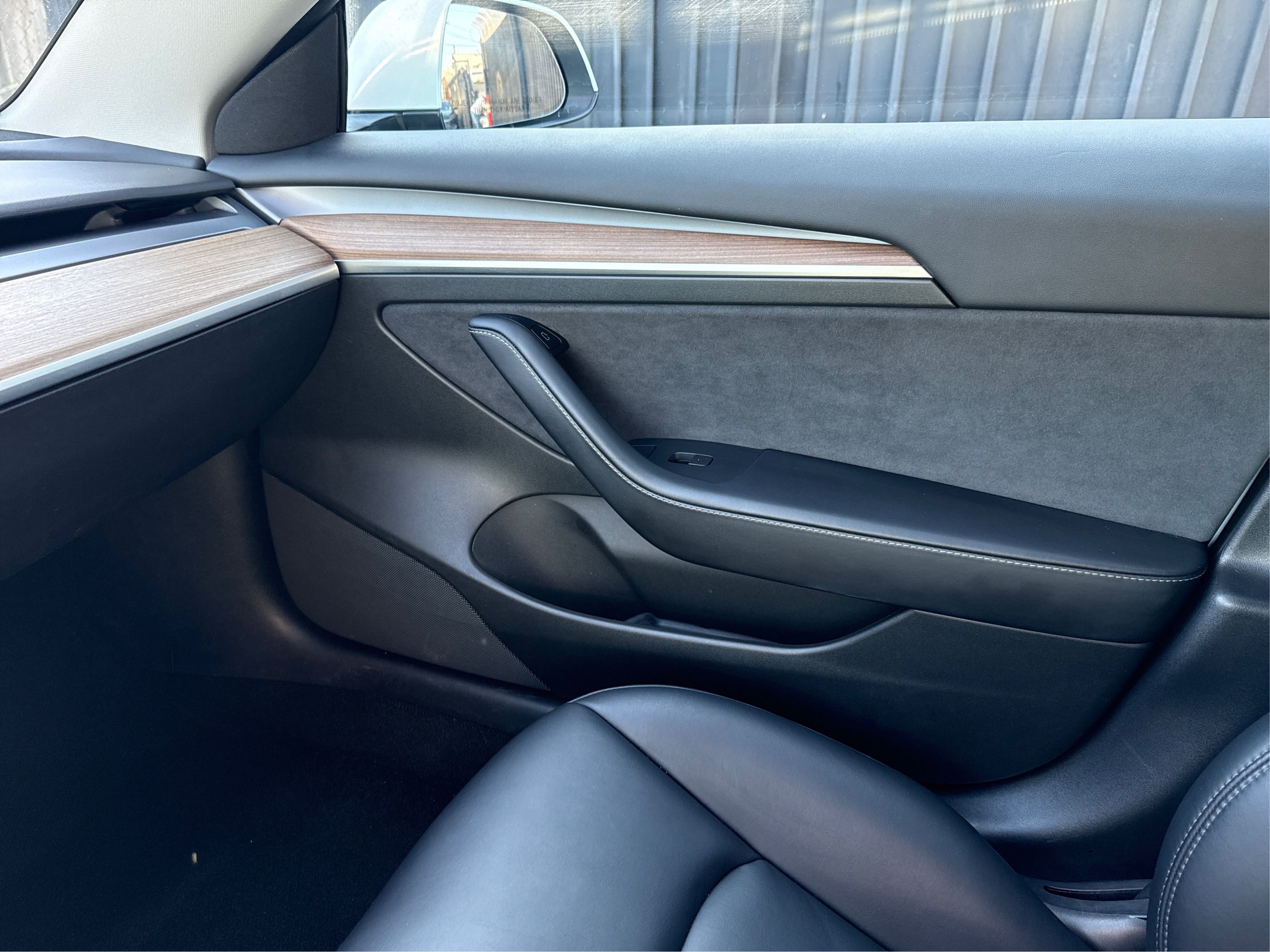 2022 Tesla Model 3 Long Range All-Wheel Drive photo 10