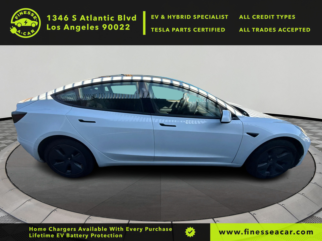 2022 Tesla Model 3 Long Range All-Wheel Drive photo 4