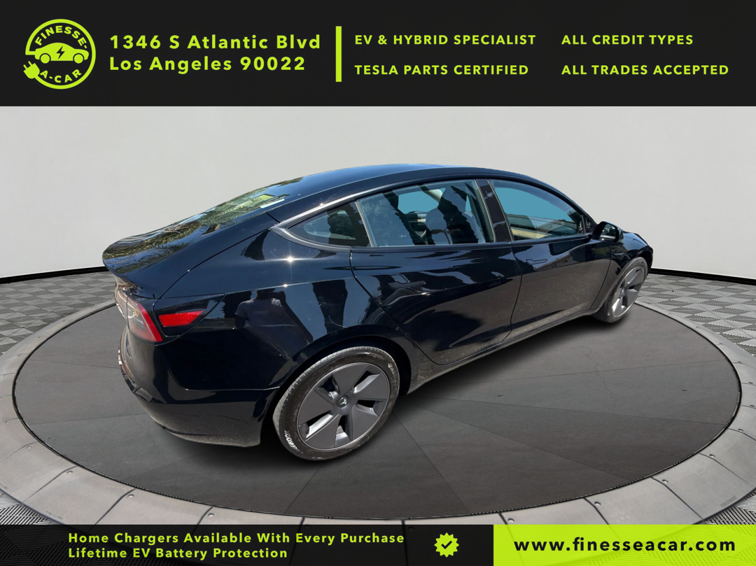 2023 Tesla Model 3 photo 3