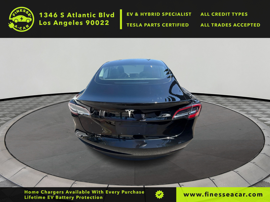 2023 Tesla Model 3 photo 4