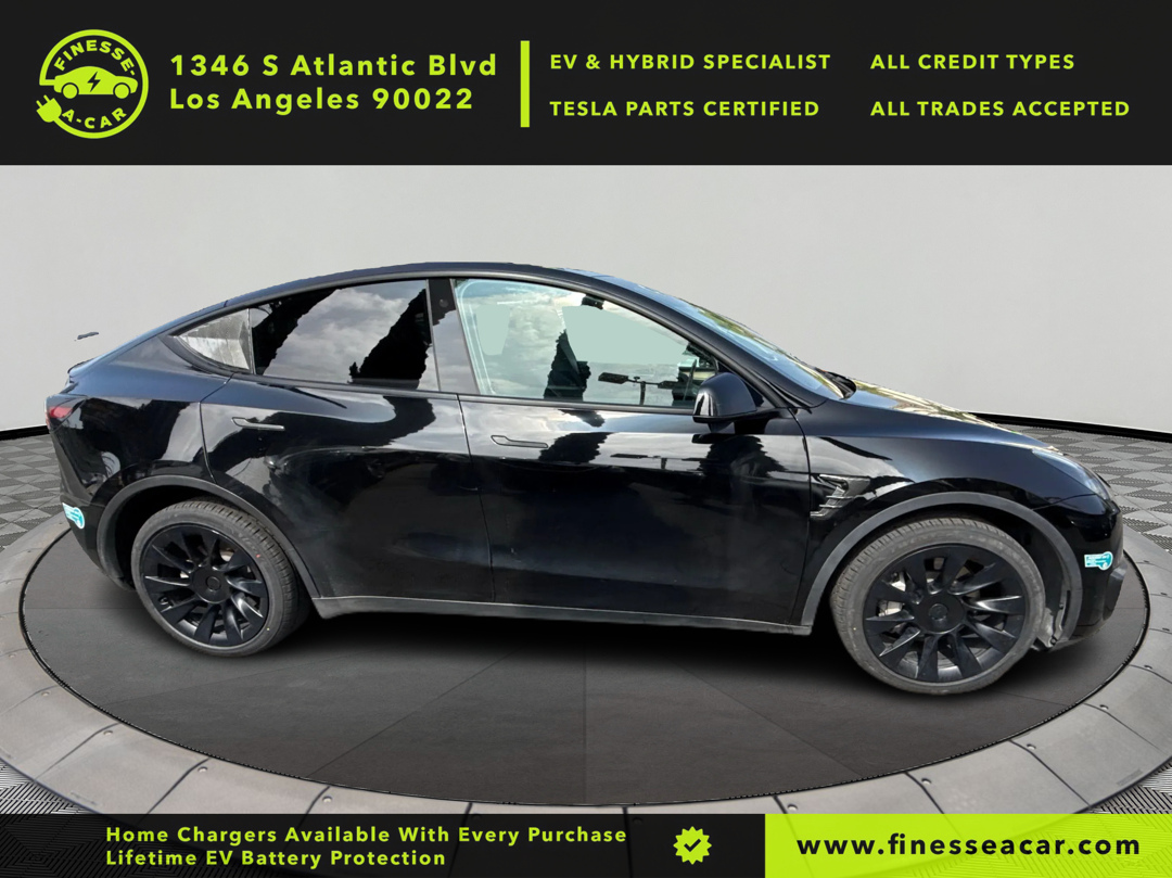2023 Tesla Model Y Long Range photo 4