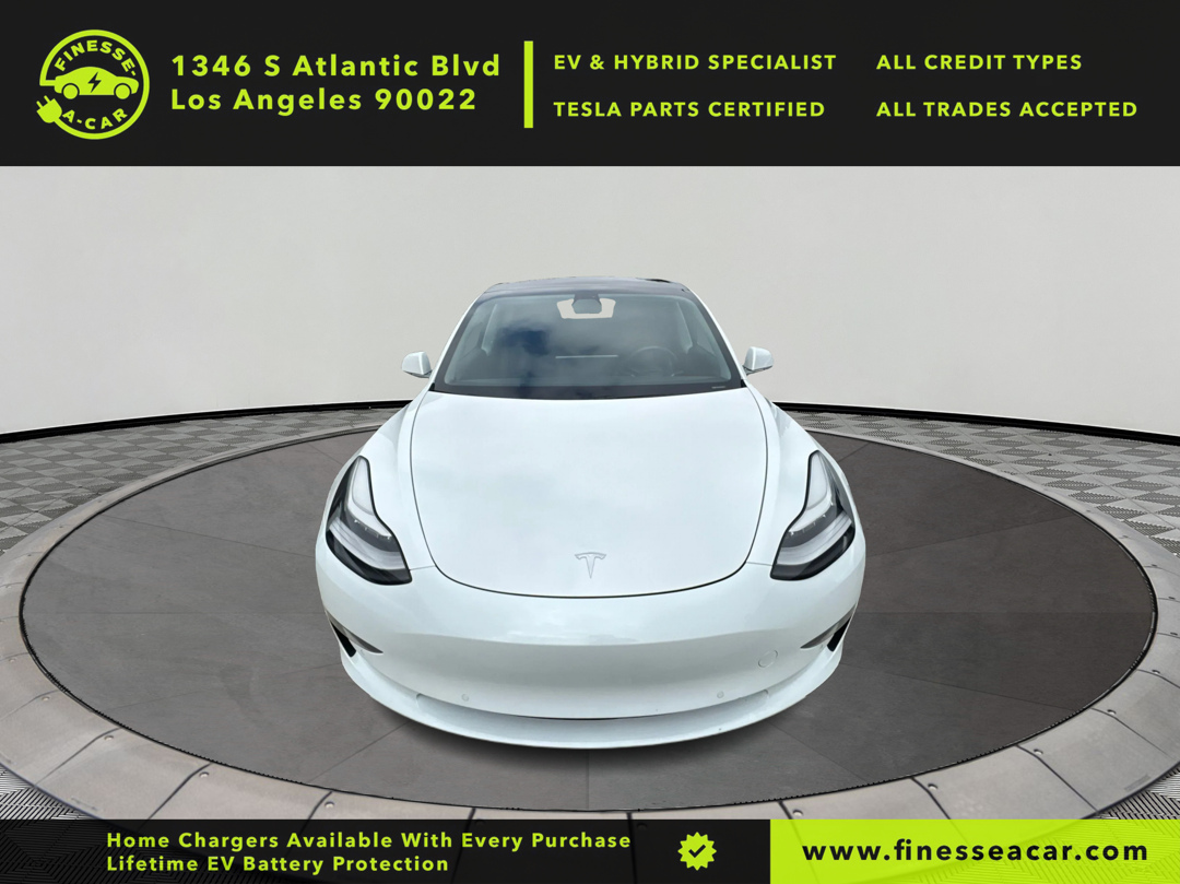 2020 Tesla Model 3 Standard Range Plus Rear-Wheel Drive photo 3
