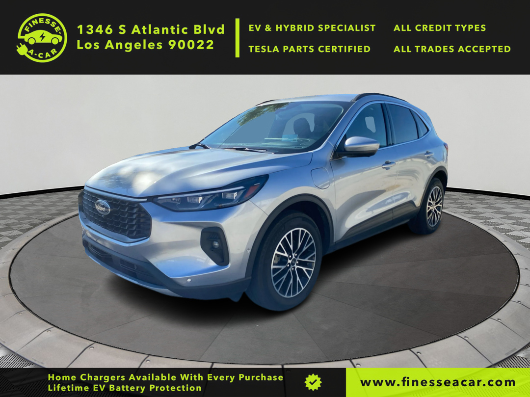 2023 Ford Escape PHEV's photo