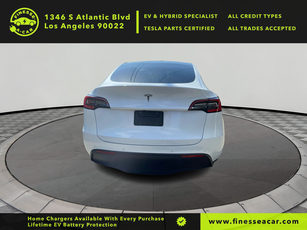 2021 Tesla Model Y Standard Range Rear-Wheel Drive photo 4