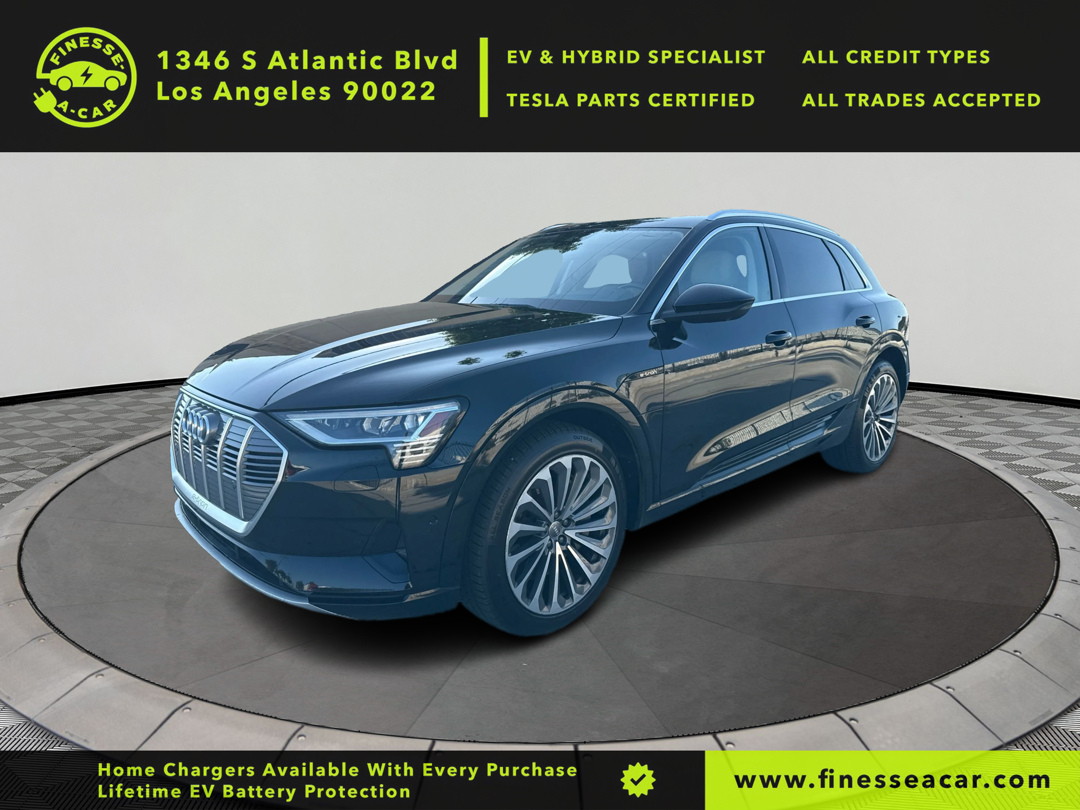 2019 Audi e-tron Prestige's photo