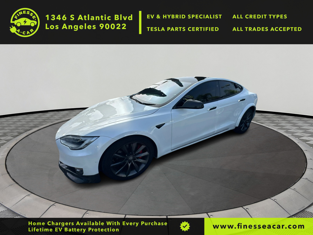 2020 Tesla Model S Performance's photo