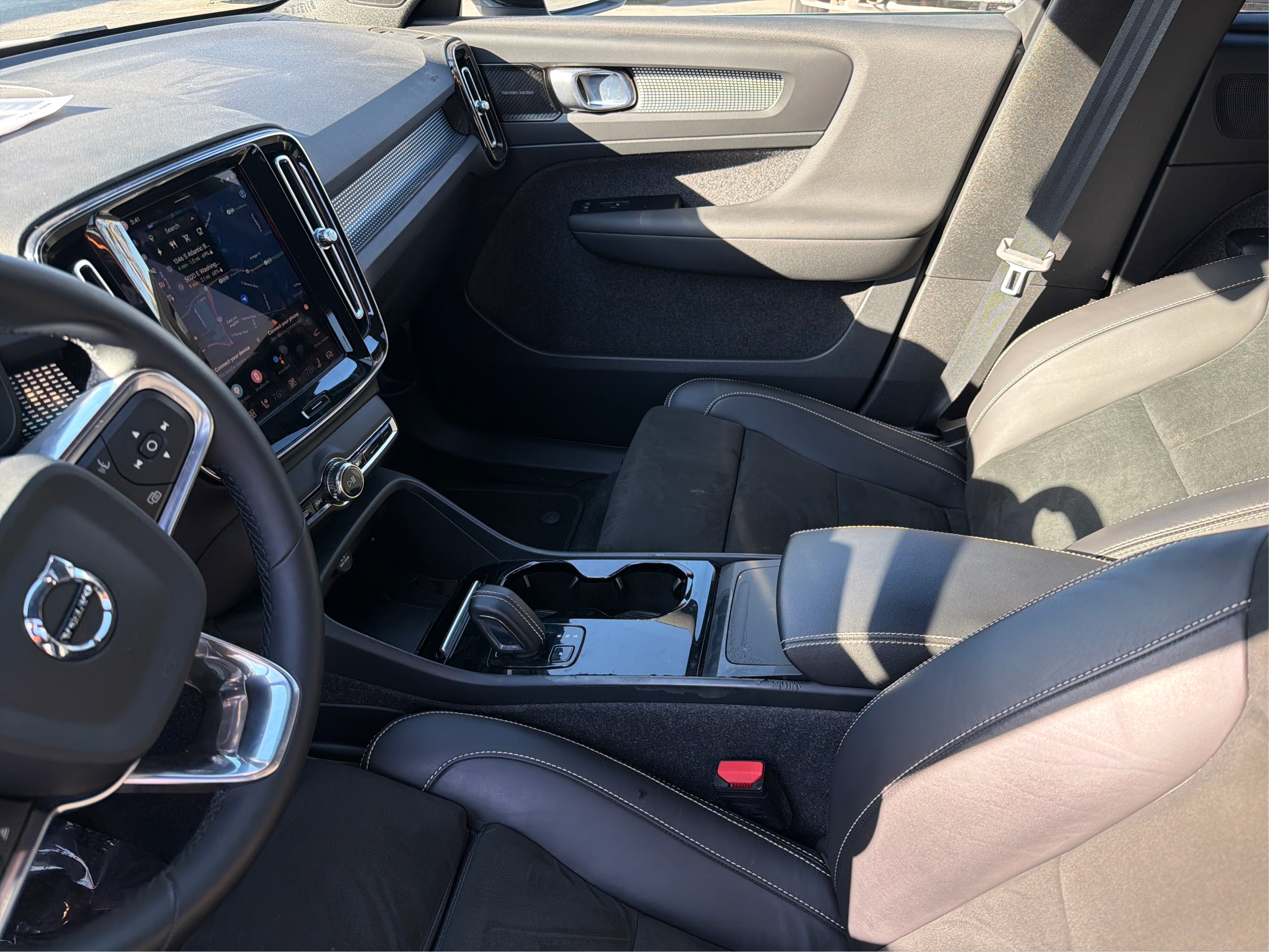 2022 Volvo XC40 Ultimate - Photo 21