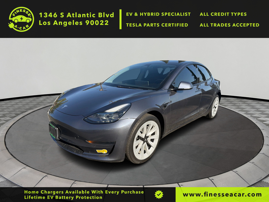 2022 Tesla Model 3 Standard Range Plus's photo