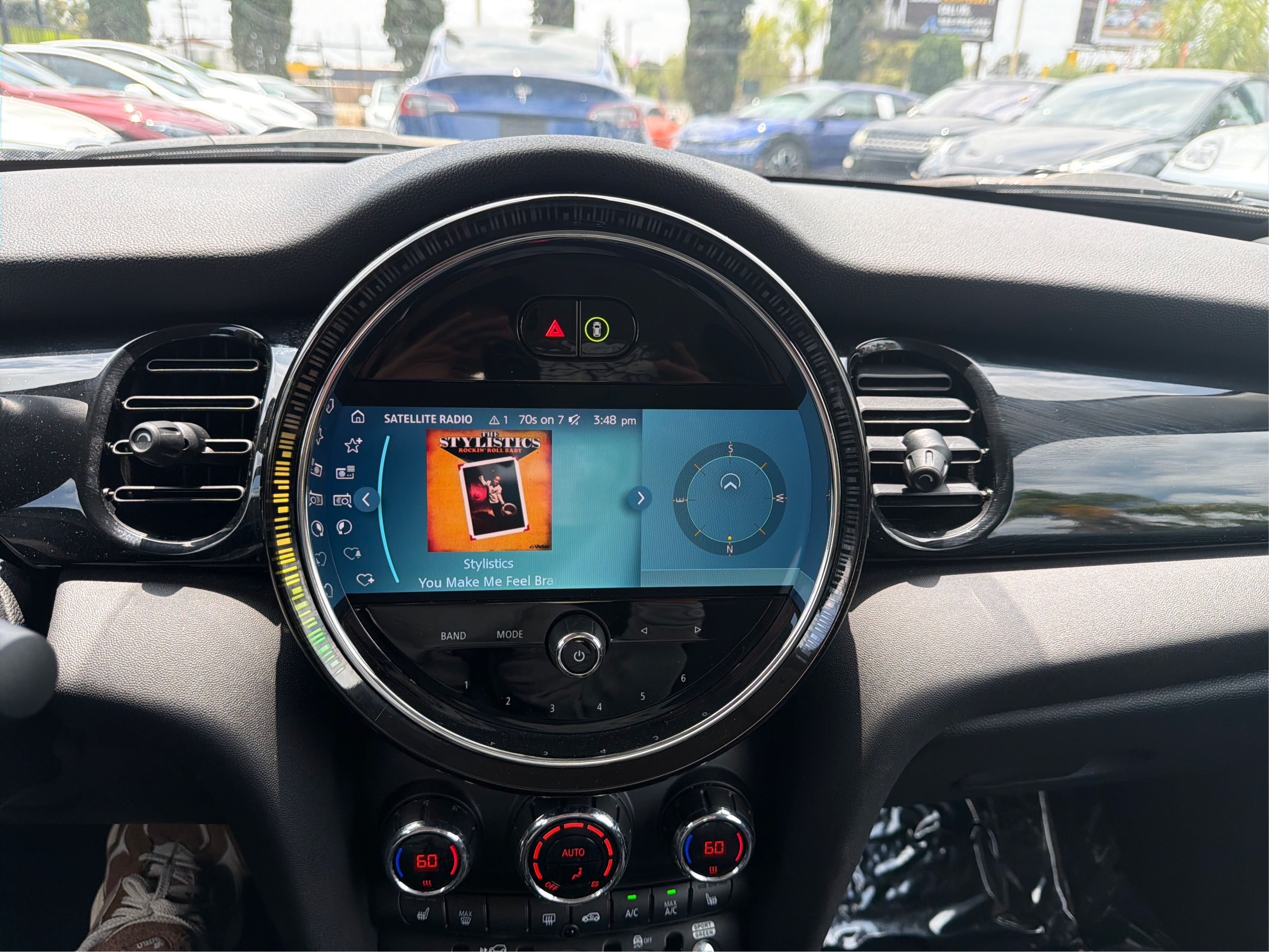 2022 MINI Hardtop 2 Door SE - Photo 14