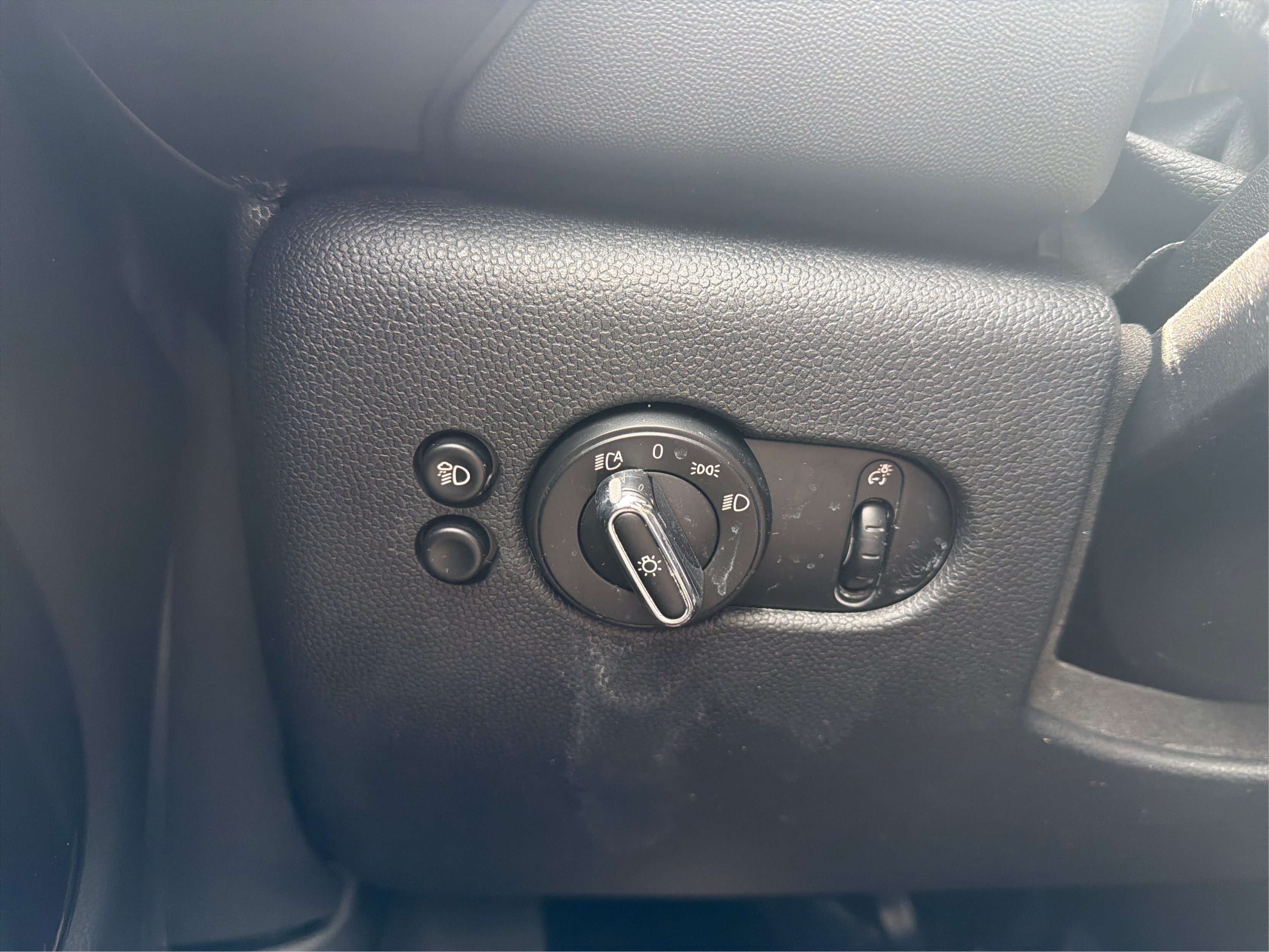 2022 MINI Hardtop 2 Door SE - Photo 18