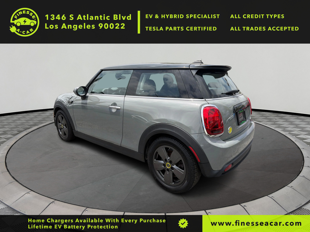 2022 MINI Hardtop 2 Door SE - Photo 7