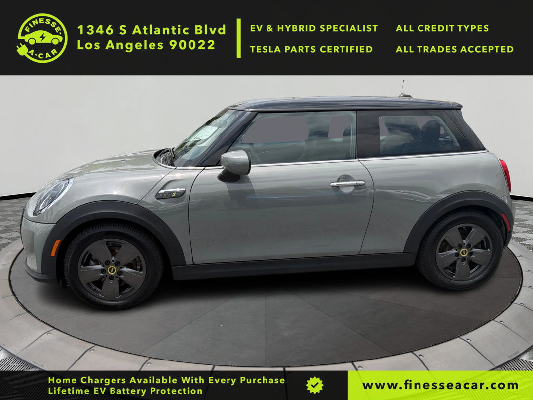 2022 MINI Hardtop 2 Door SE - Photo 8