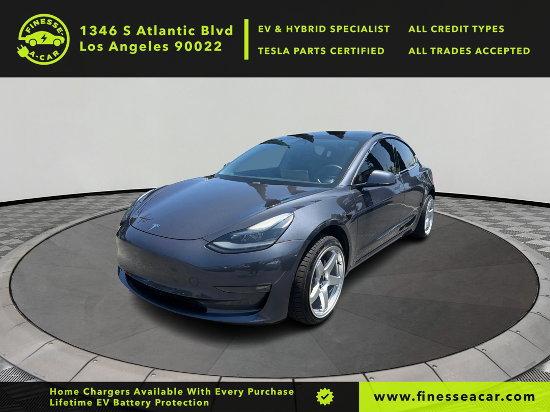 2021 Tesla Model 3 Standard Range Plus's photo
