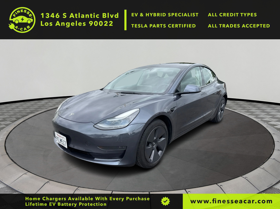 2022 Tesla Model 3 Standard Range Plus's photo