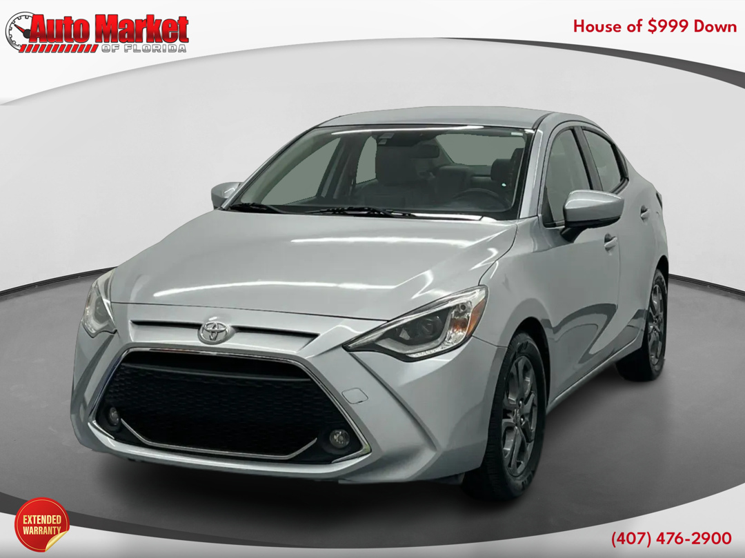 2019 Toyota Yaris XLE's photo
