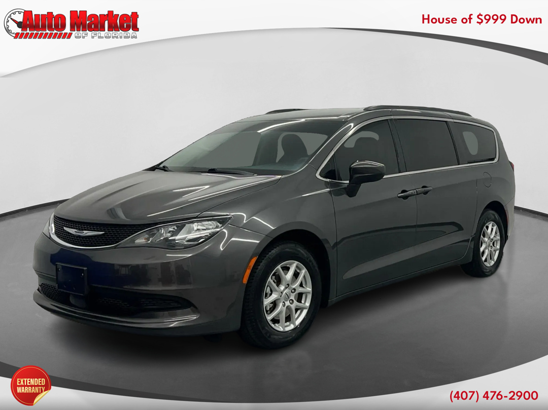 2021 Chrysler Voyager's photo